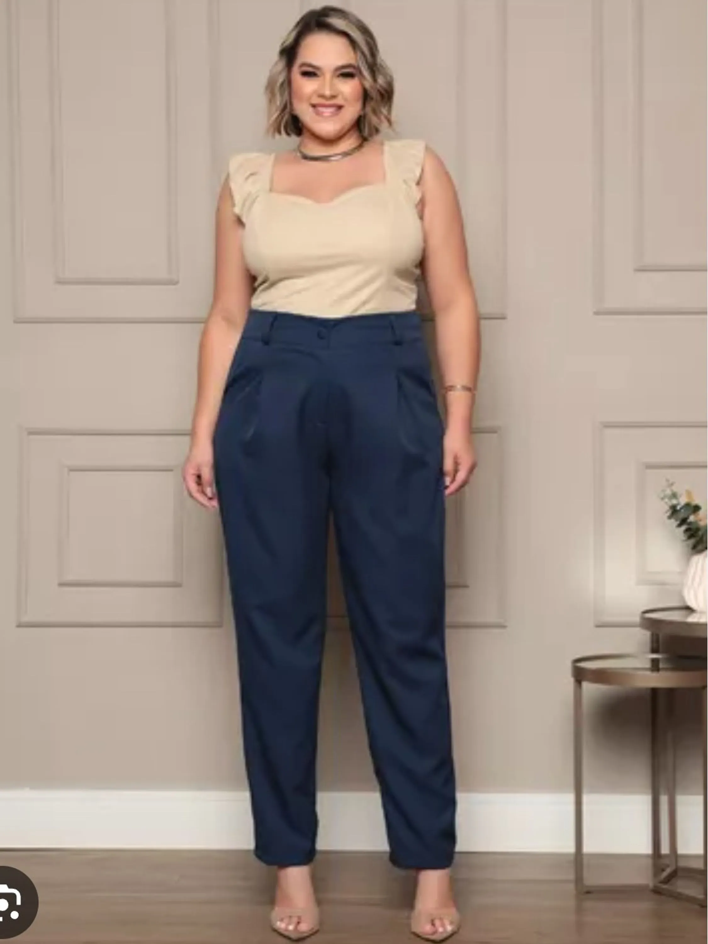 Calça Feminina Reta Plissada Plus Size C004