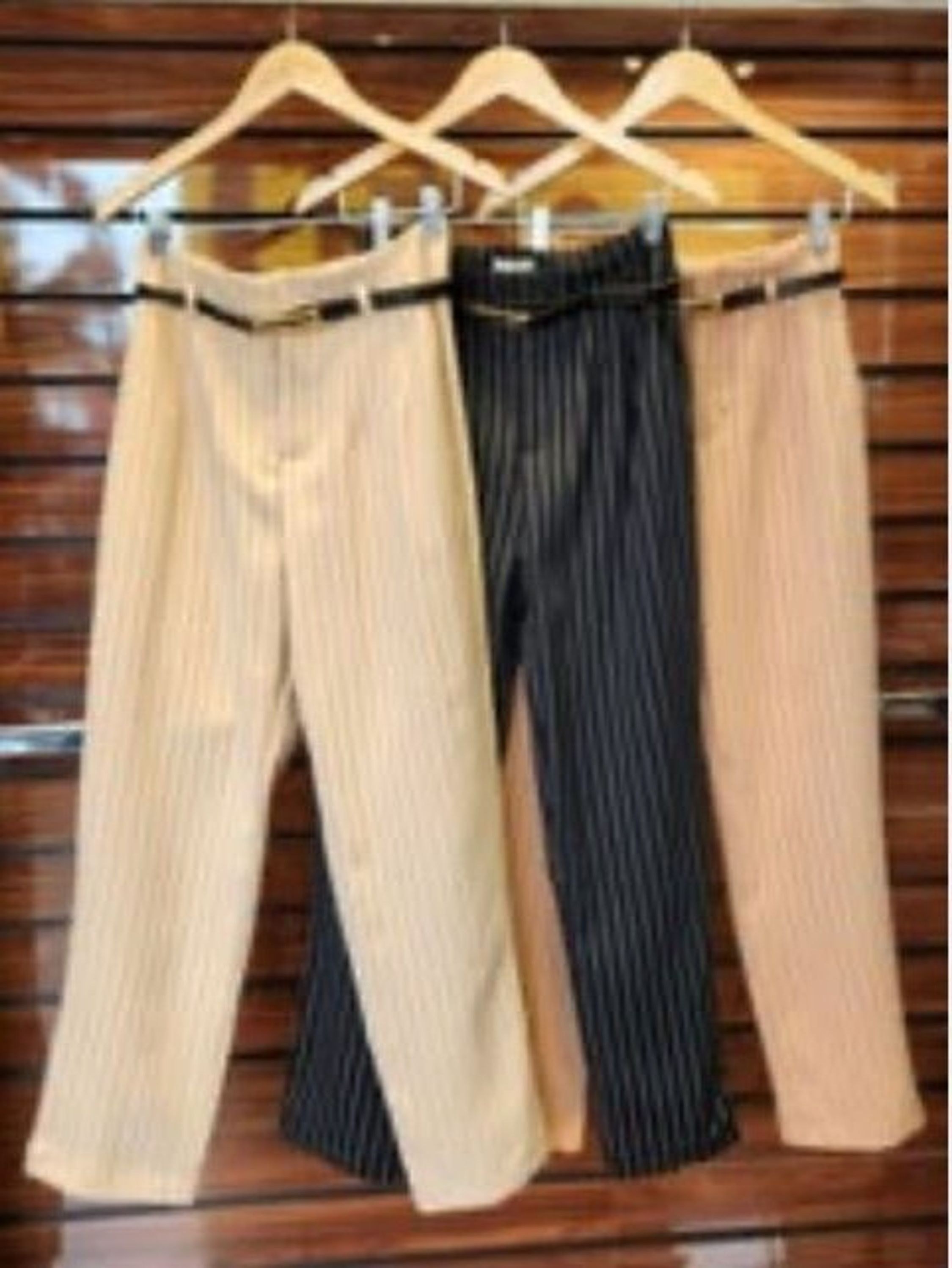 Calça alfaiataria risca de giz