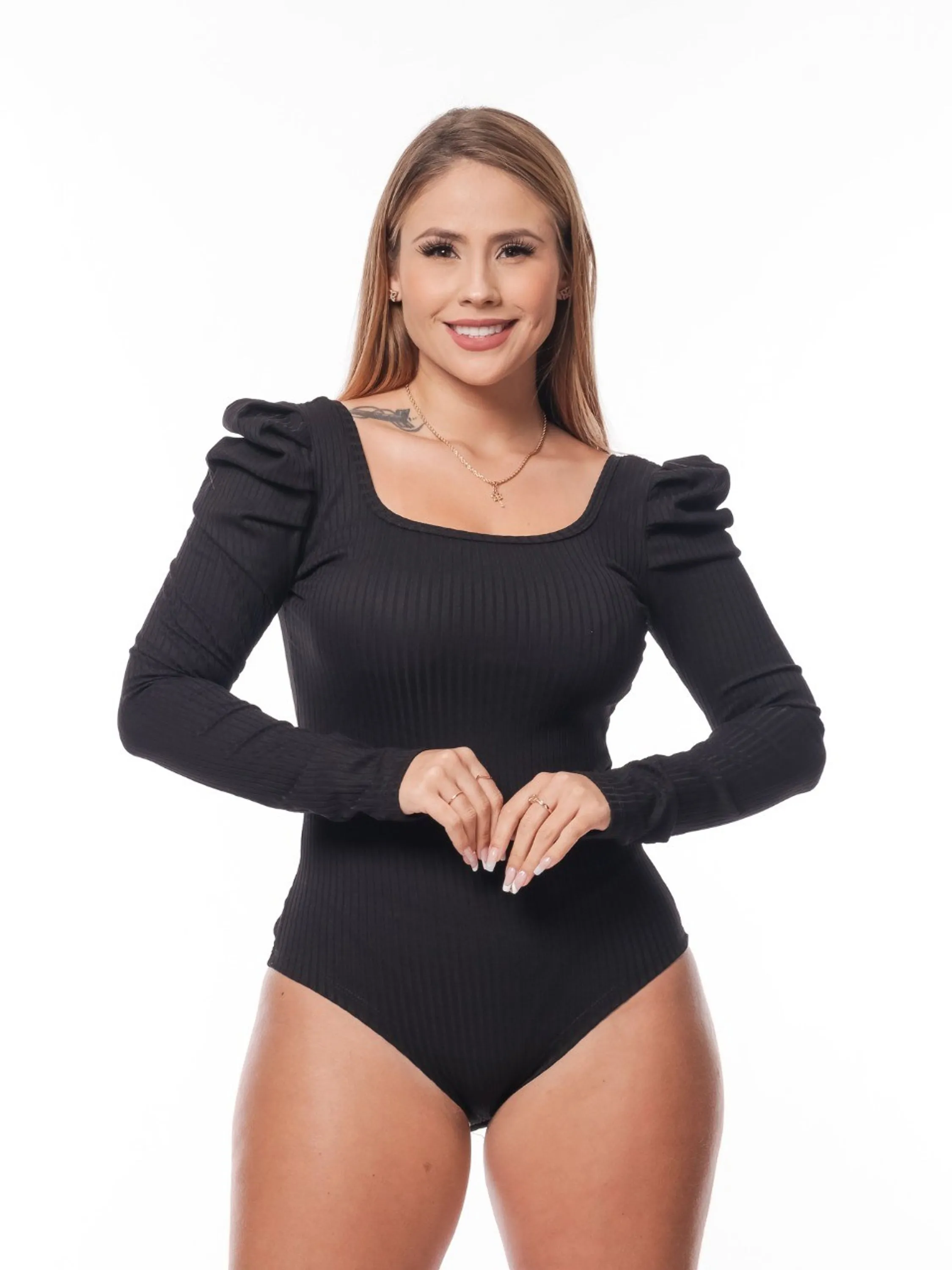 REF 563 BODY CANELADO FEMININA