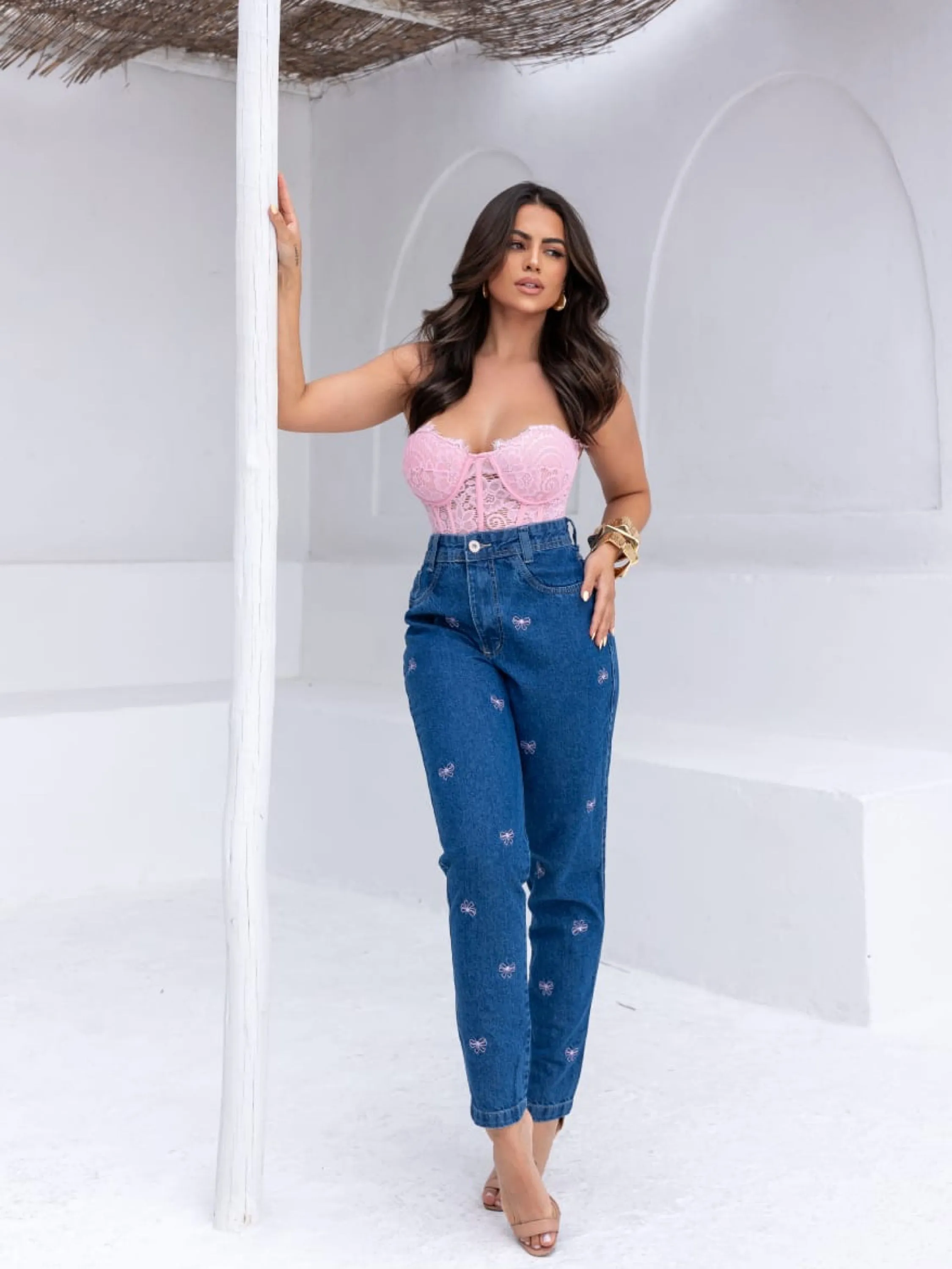Calça jeans bordado