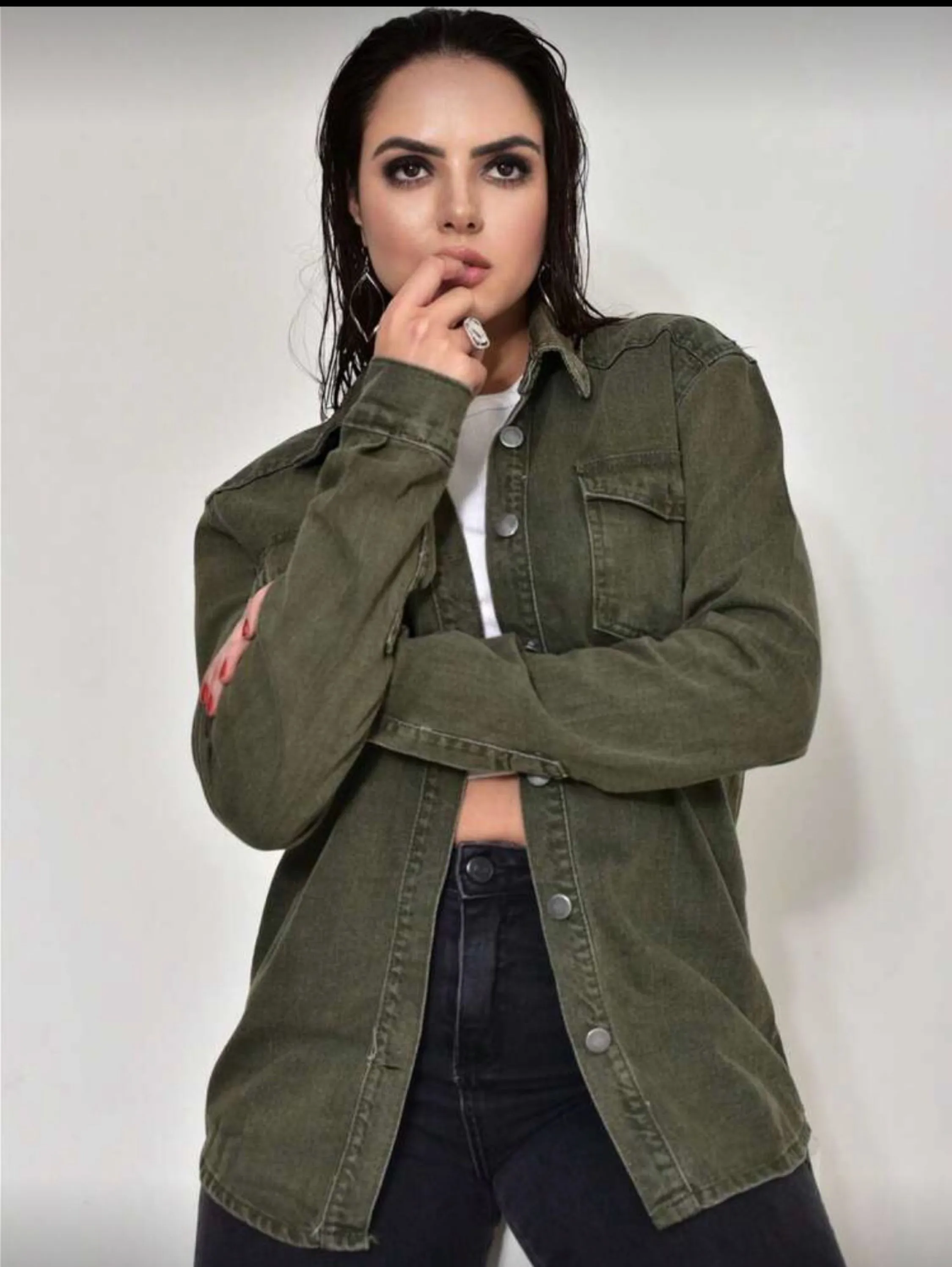 Camisa jeans verde militar “delave jeans”