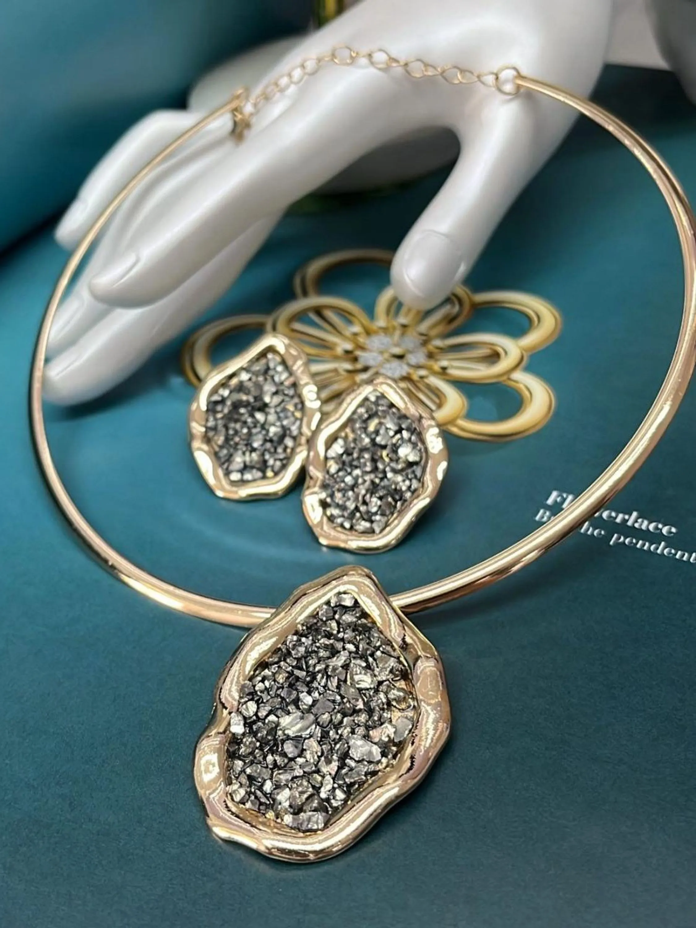 Kit Colar Aro + Brinco Moda Pedrarias