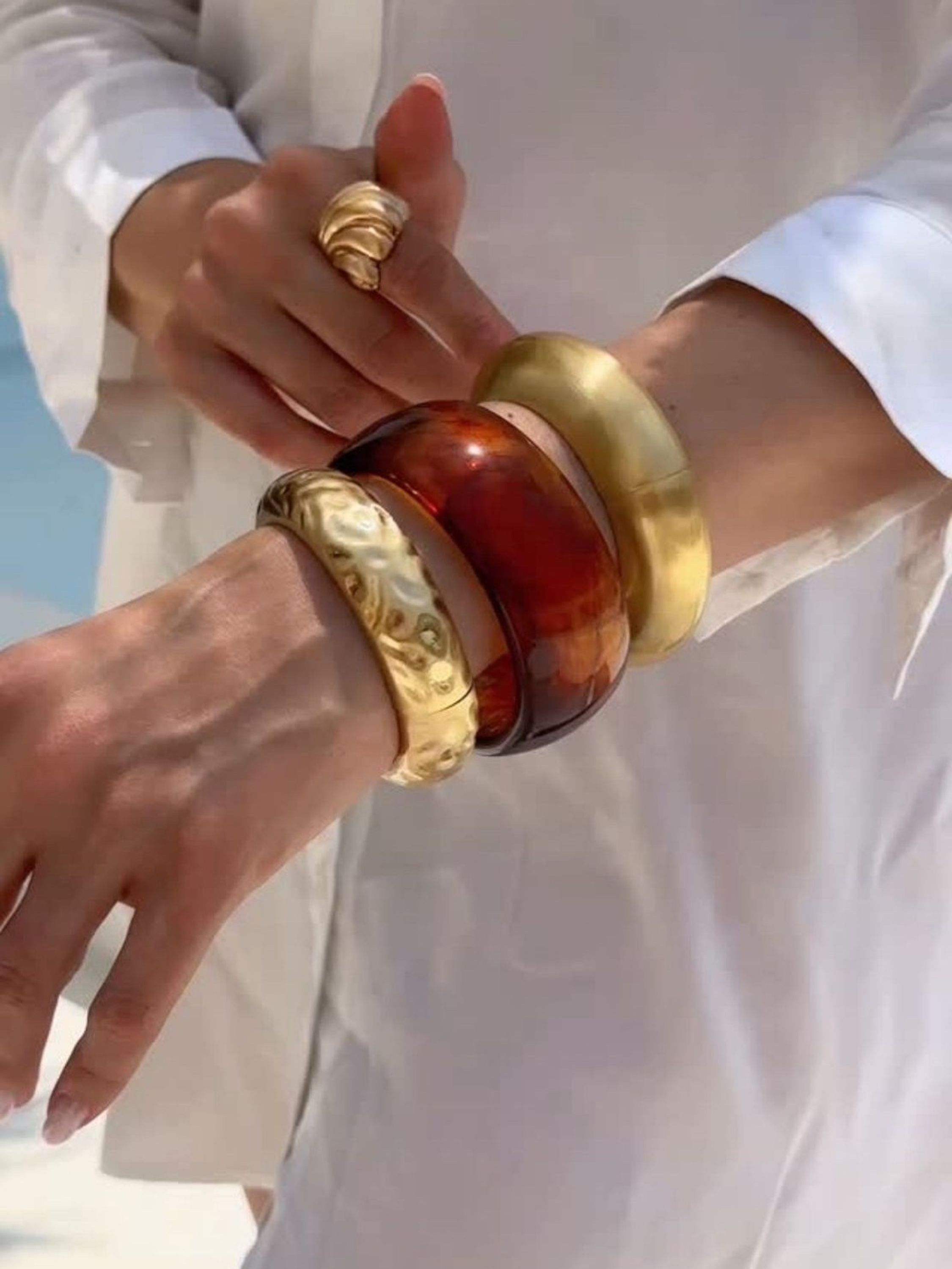 Trio de Braceletes
Diferenciados 2 Foscos e 1 Acrílico