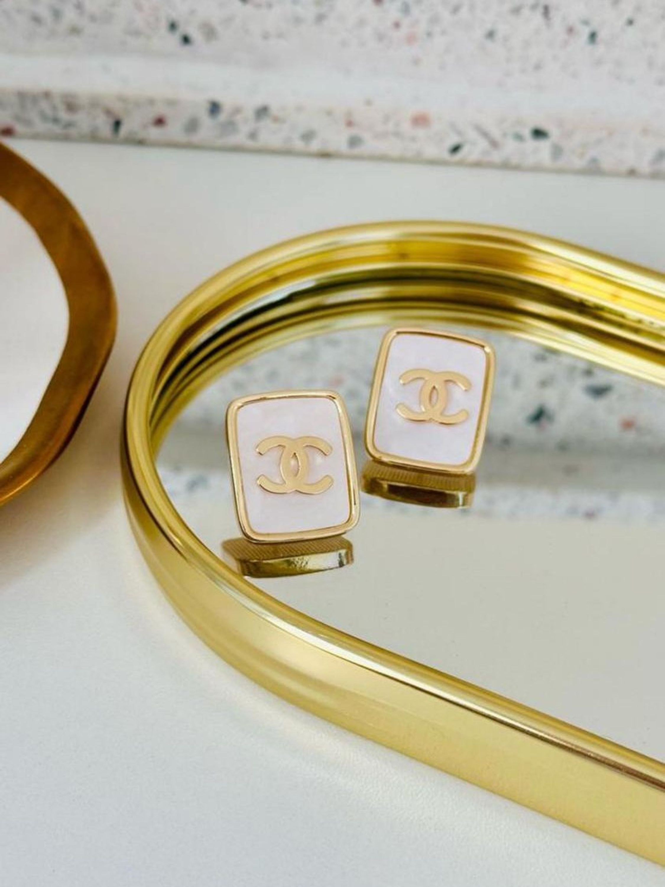 Brinco Inspiração Marca Famosa