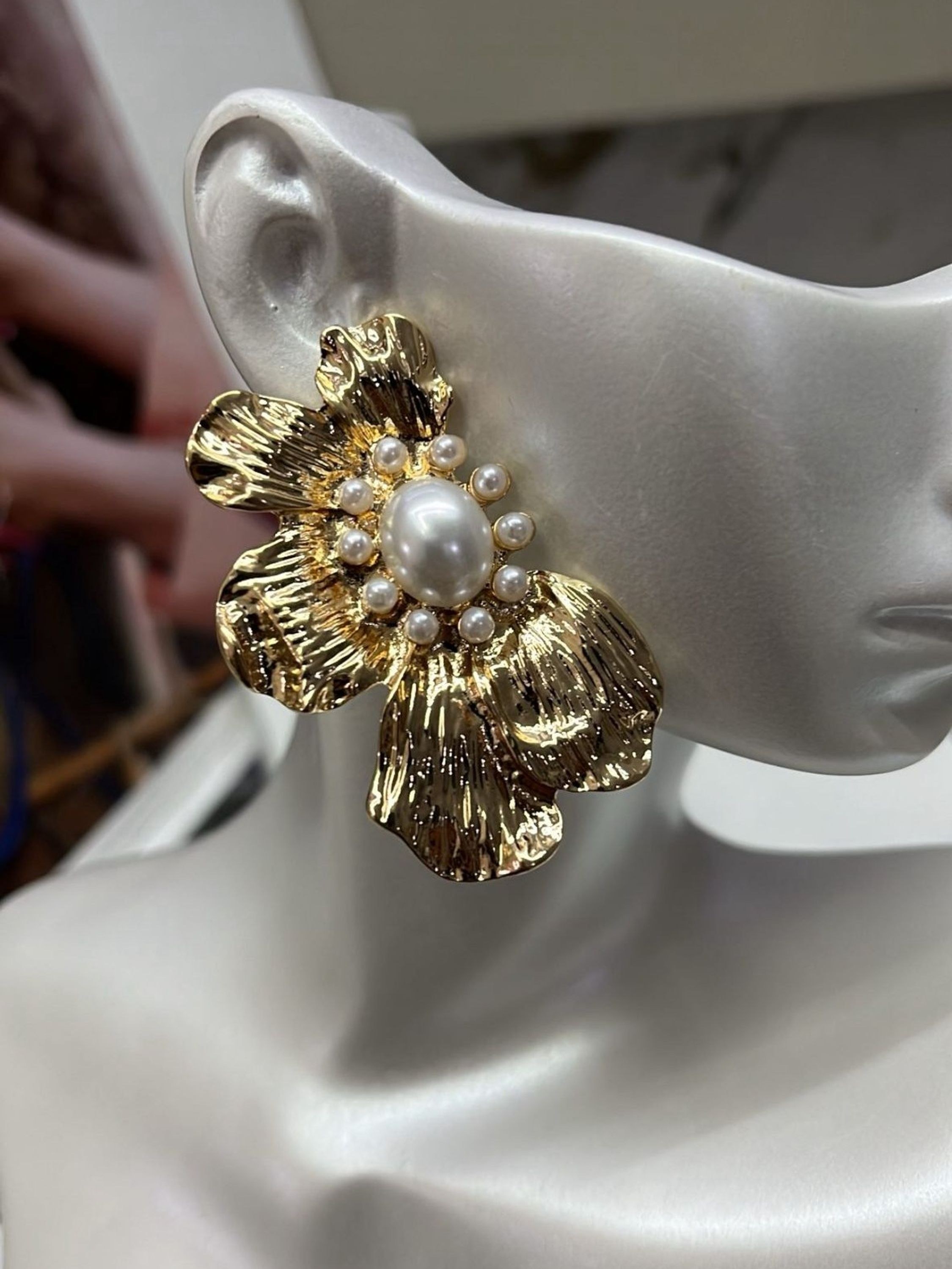 Brinco Flor de Pérolas