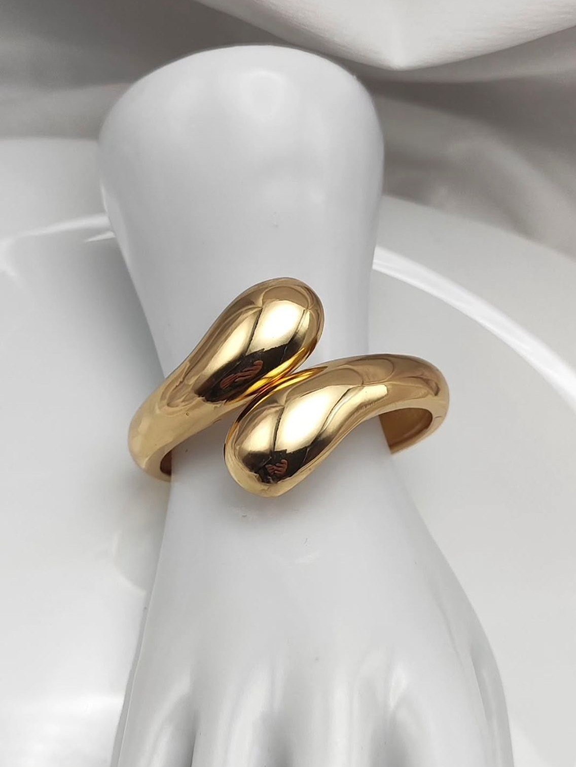 Bracelete Gota Regulável Dourado