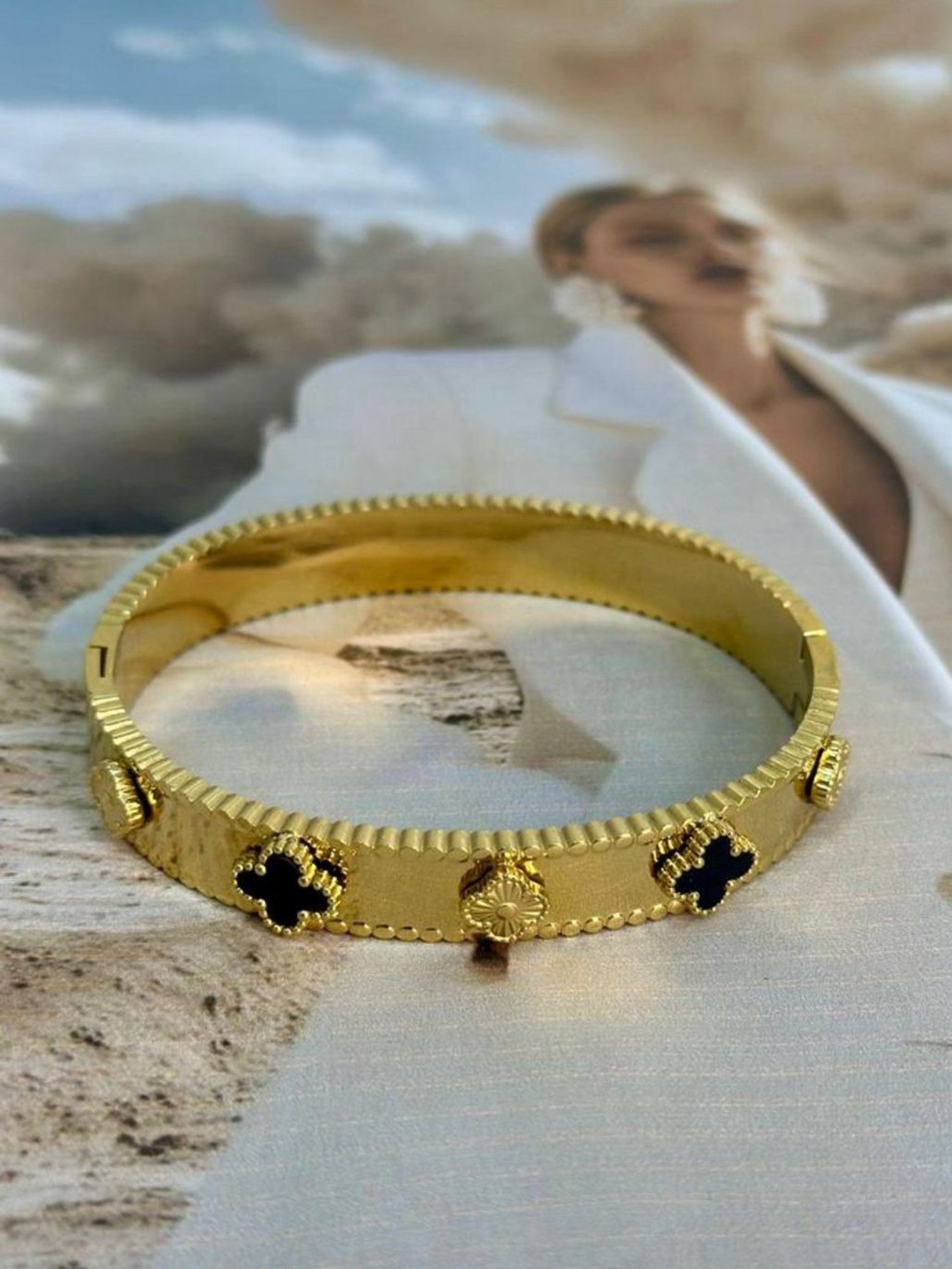 Bracelete Trevo Moda 2025