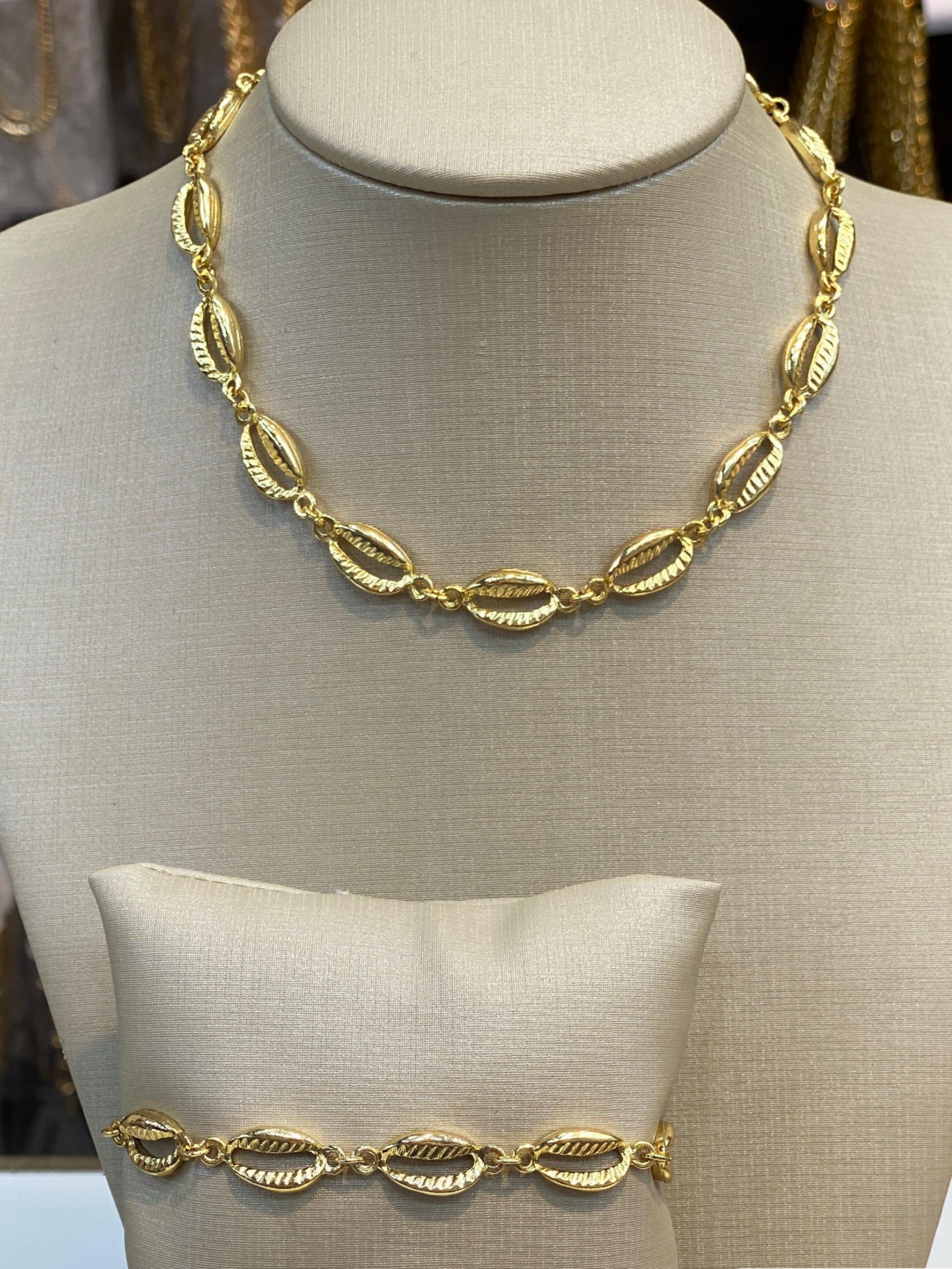 Colar e pulseira búzios banho dourado