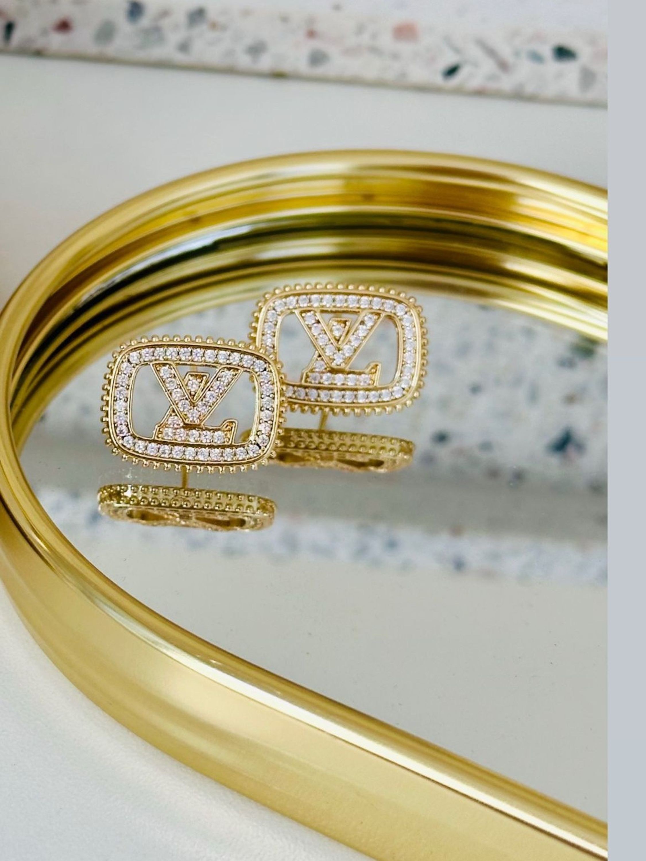 Brinco Dourada Com Zircônia