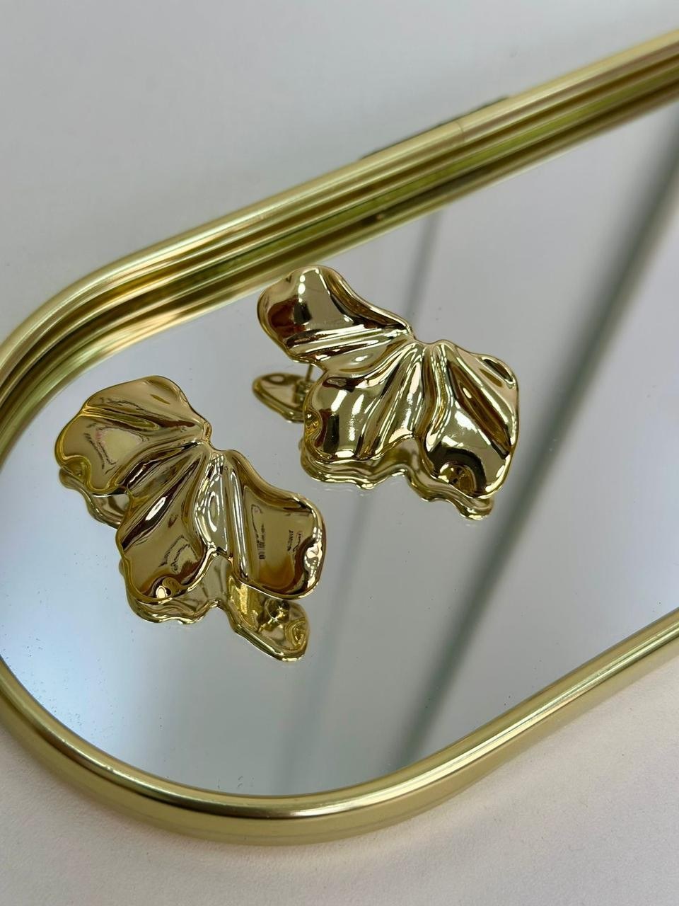 Brinco Pétala Dourada