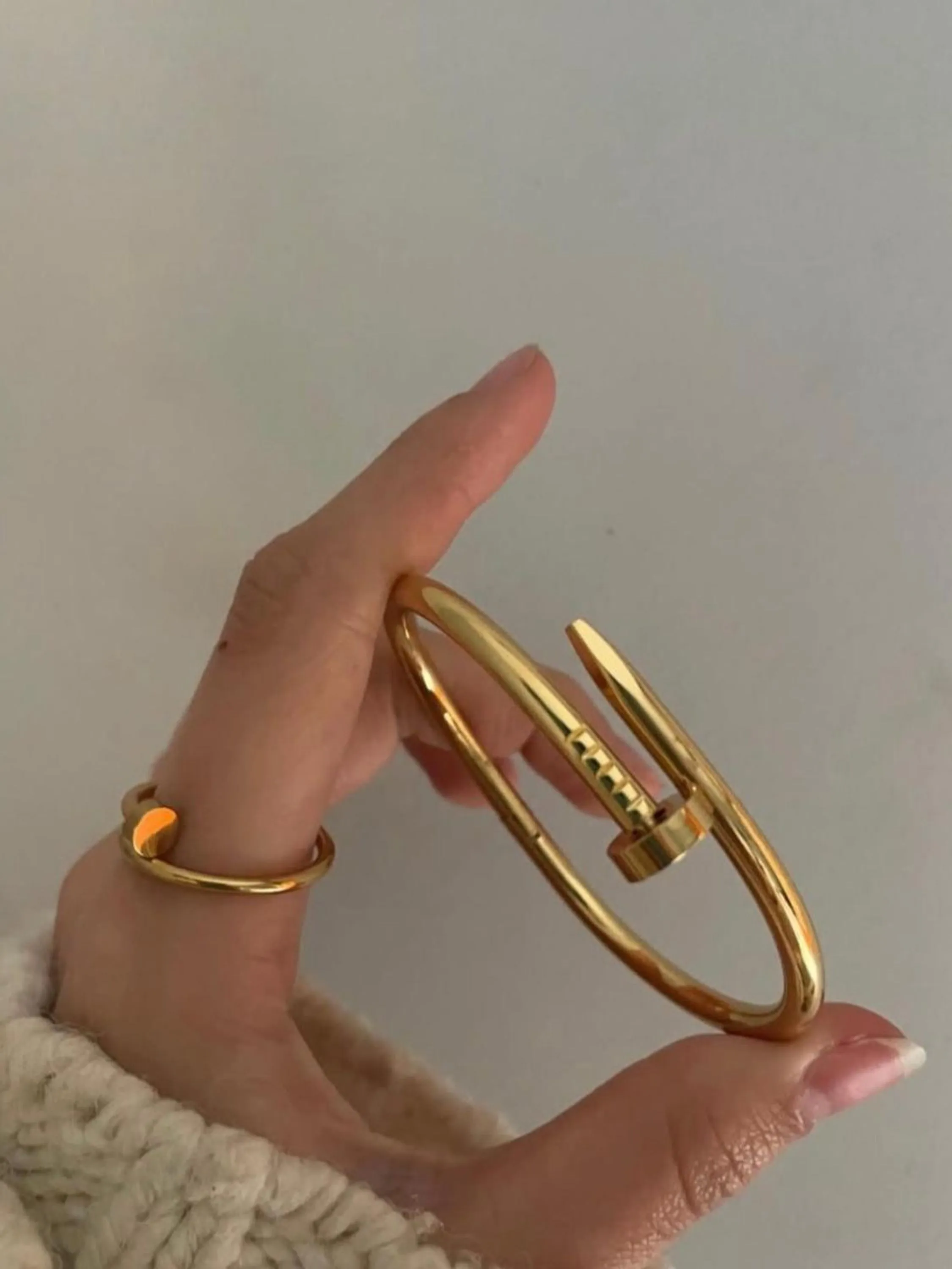Bracelete Feminino Estilo Prego