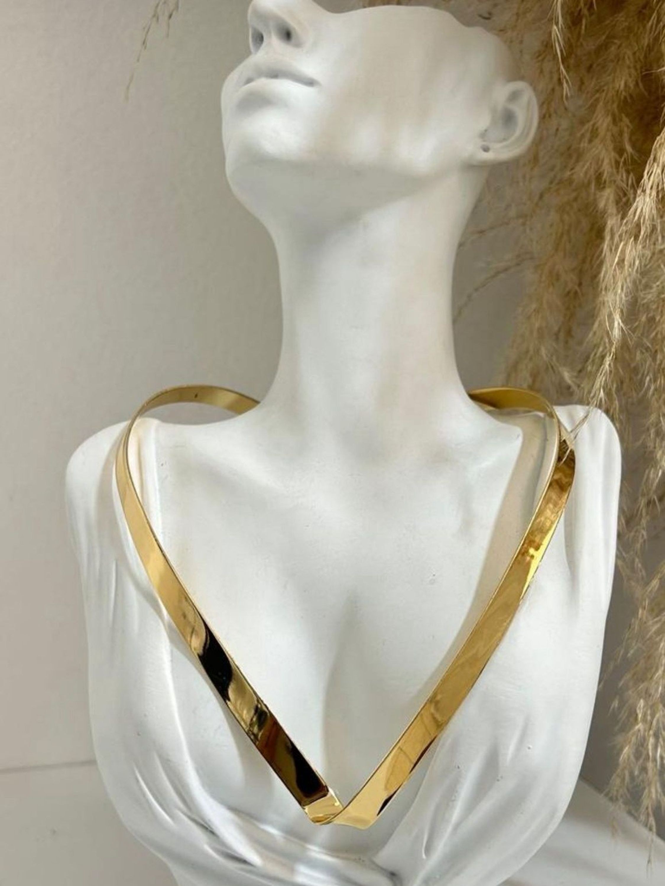 Colar Aro Diferenciado