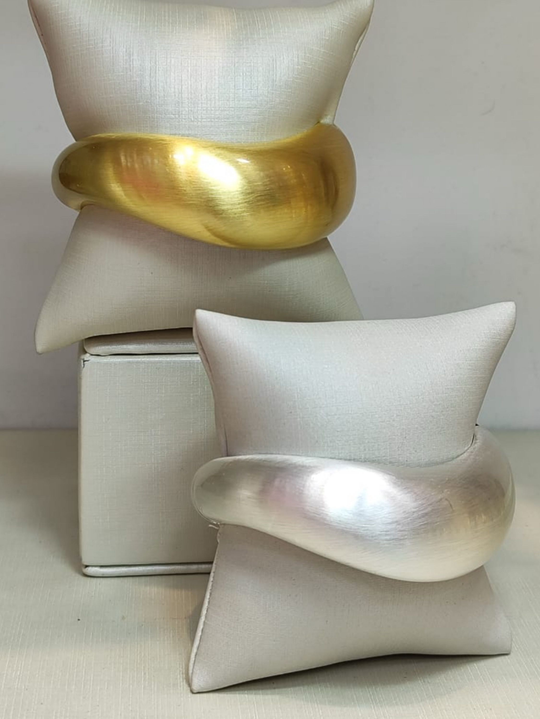 Bracelete monstrinho o mais pedido