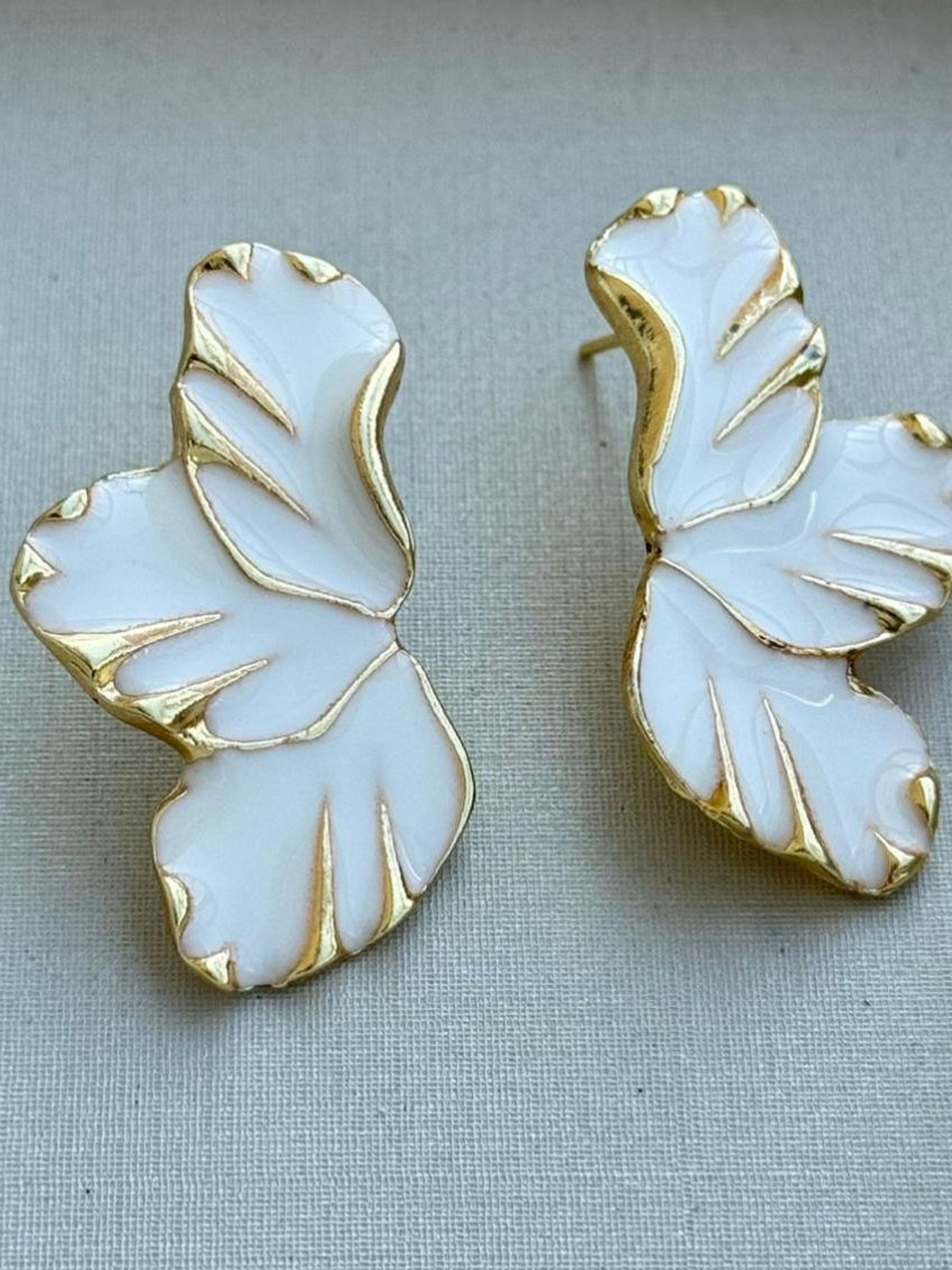 Brinco Esmaltado Branco