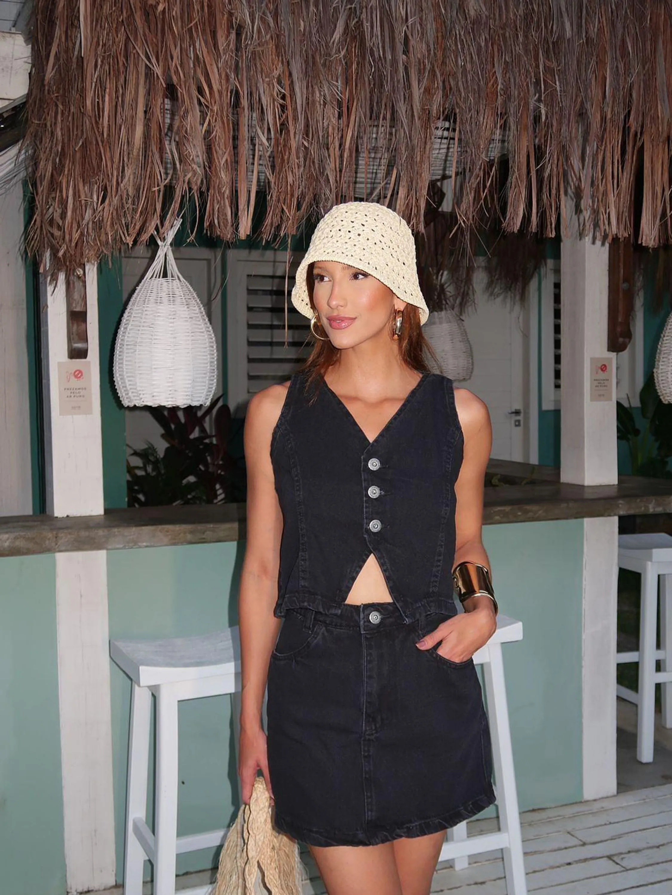 Saia preta abanhada 589