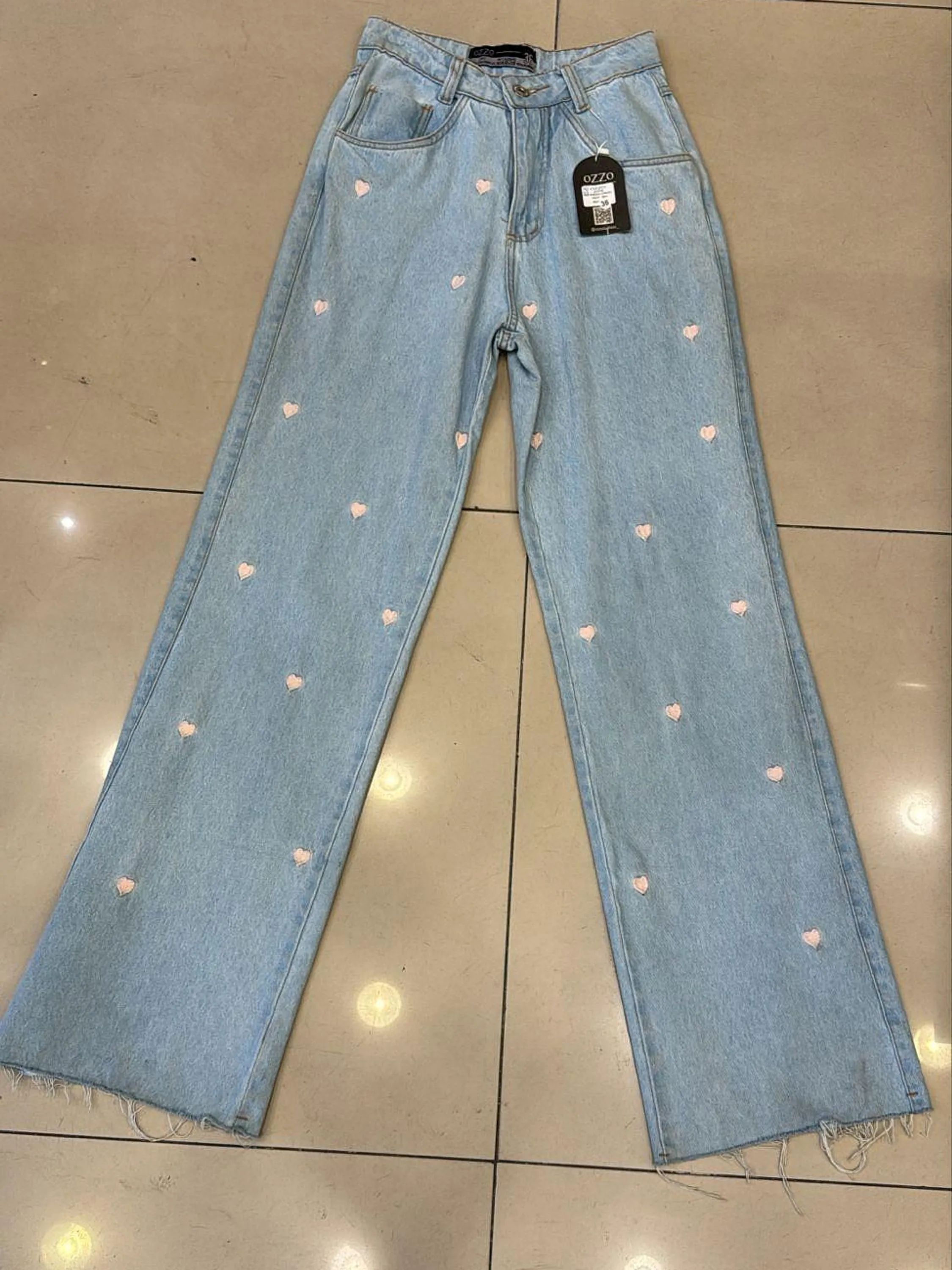 Calça wide leg bordado coração 391