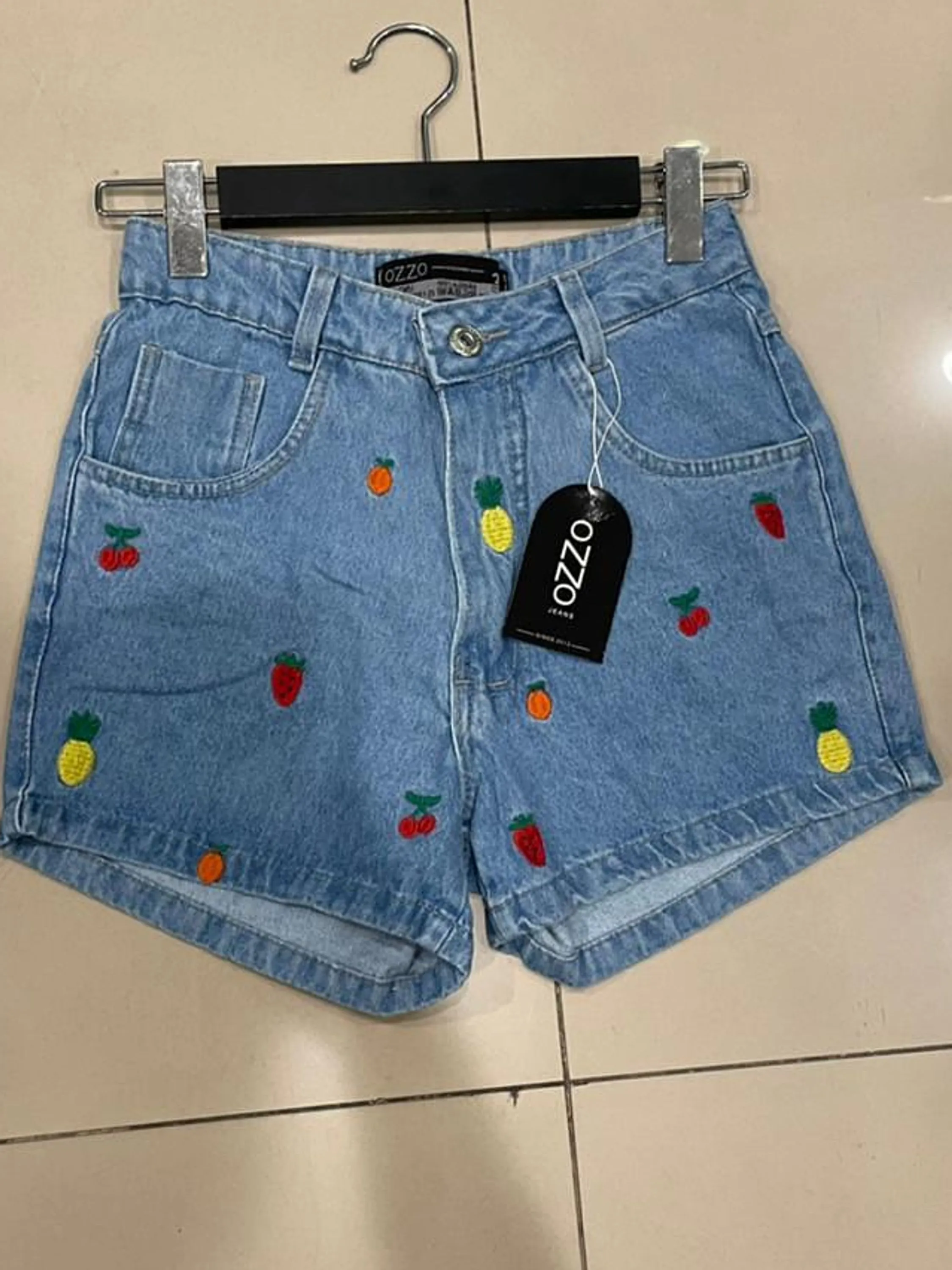 Short bordado frutas 386