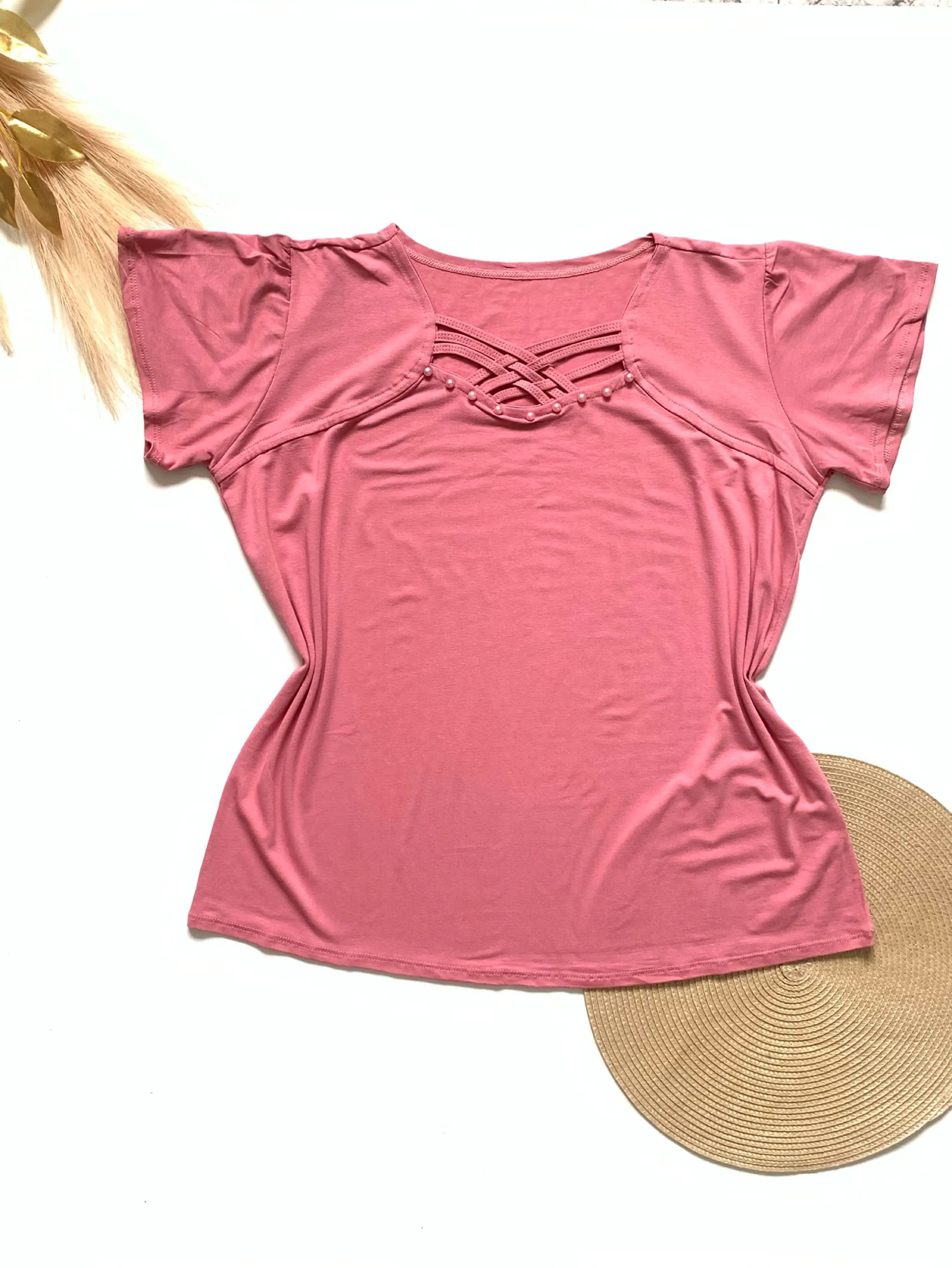 Blusa plus size trançada no peito