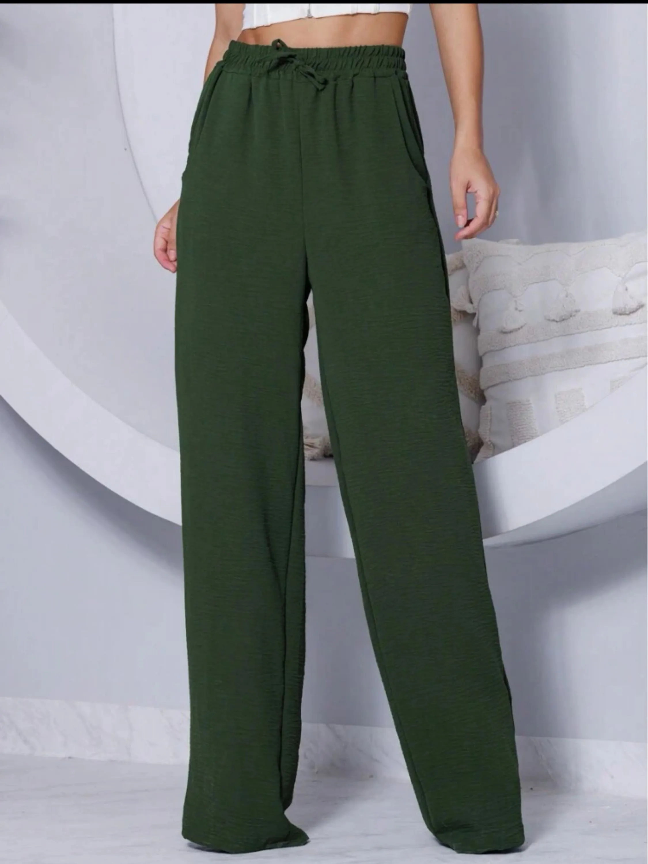 Calça pantalona feminina