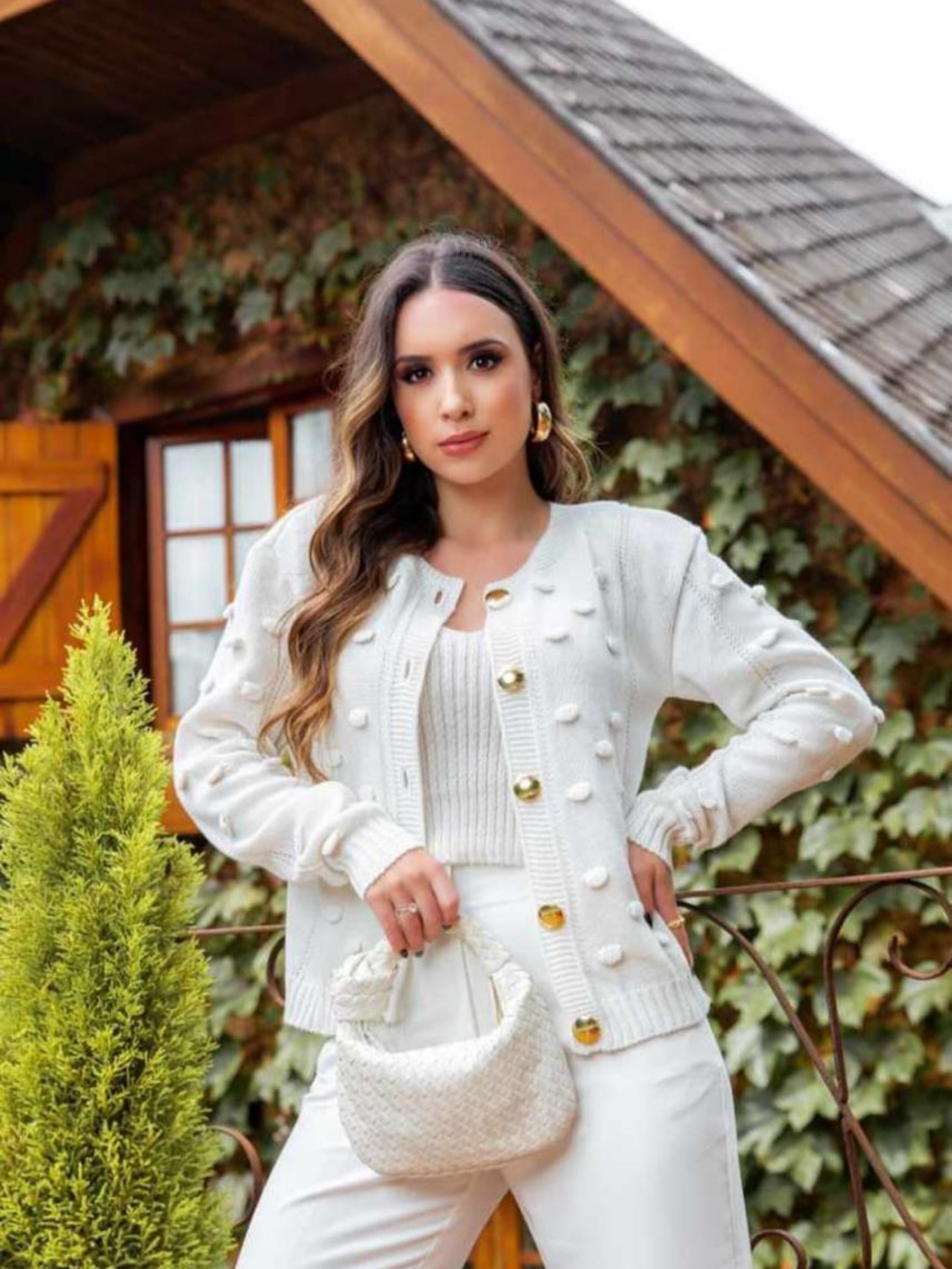 Blusa com botões dourado