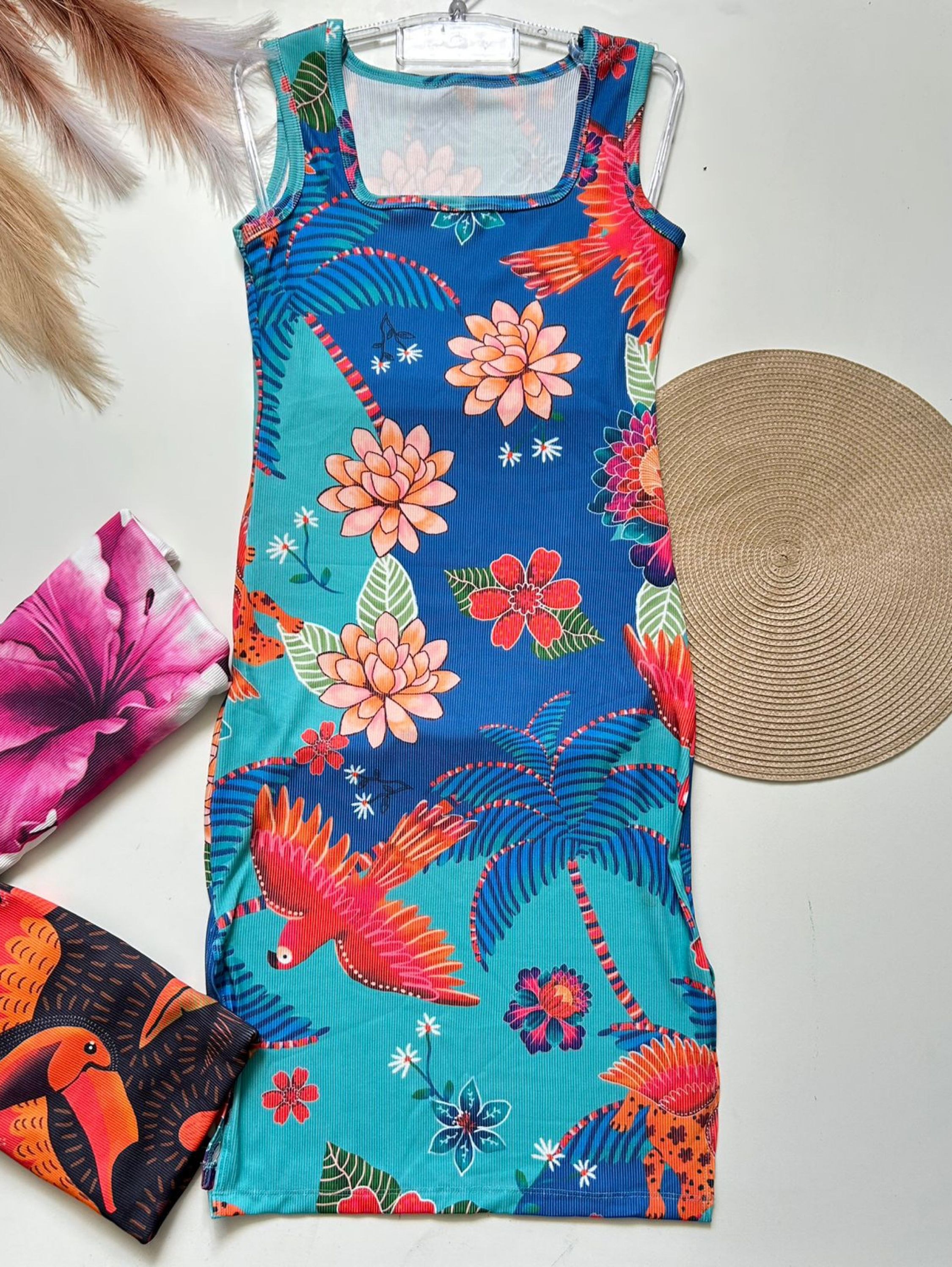 Vestido feminino mídi estampa farm