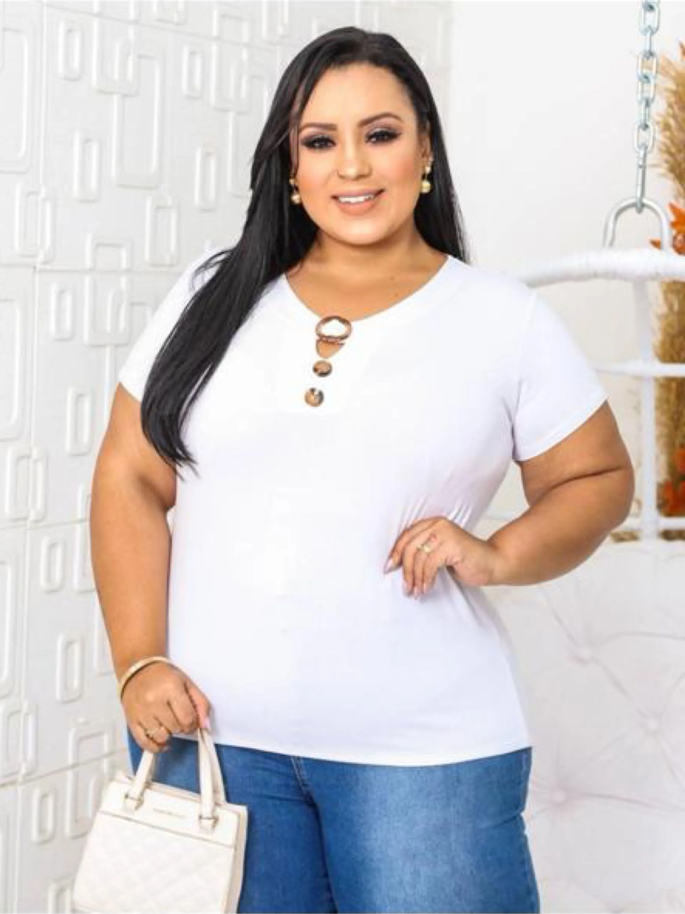 Blusa plus size com botão