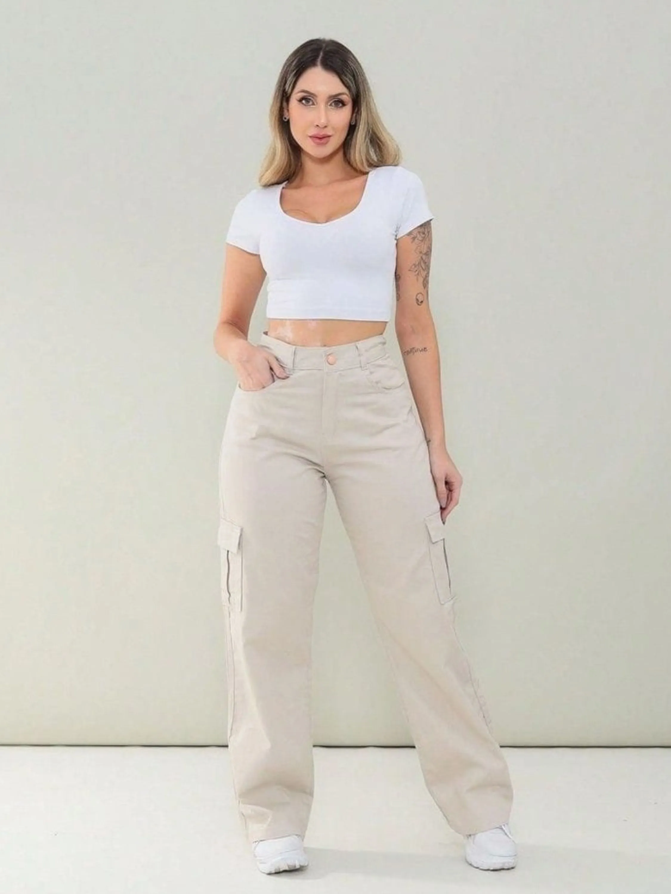 Calça wide leg cargo jeans pantalona feminina