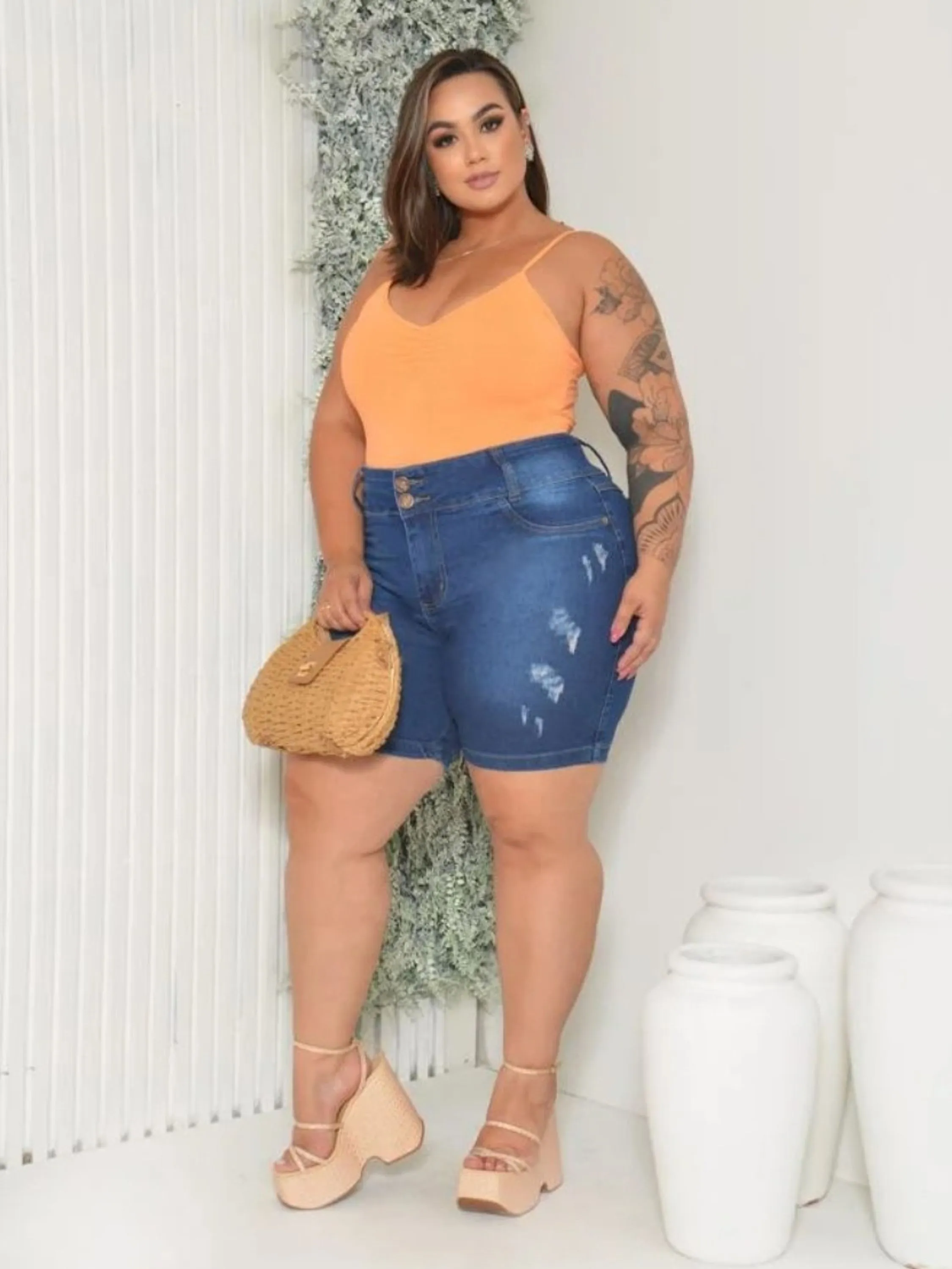 Bermuda plus size  meia coxa