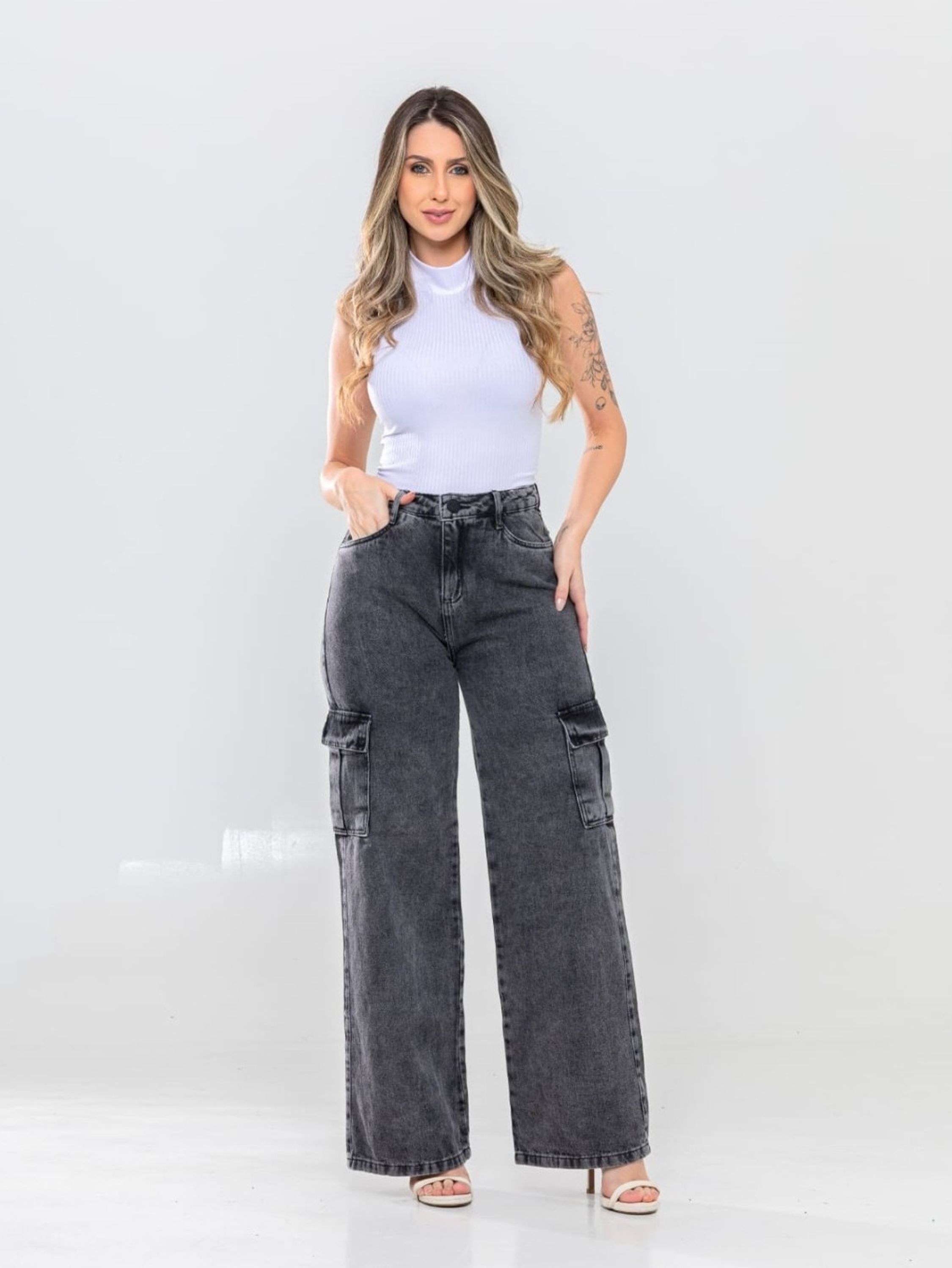 Calça cargo grafite pantalona jeans feminina