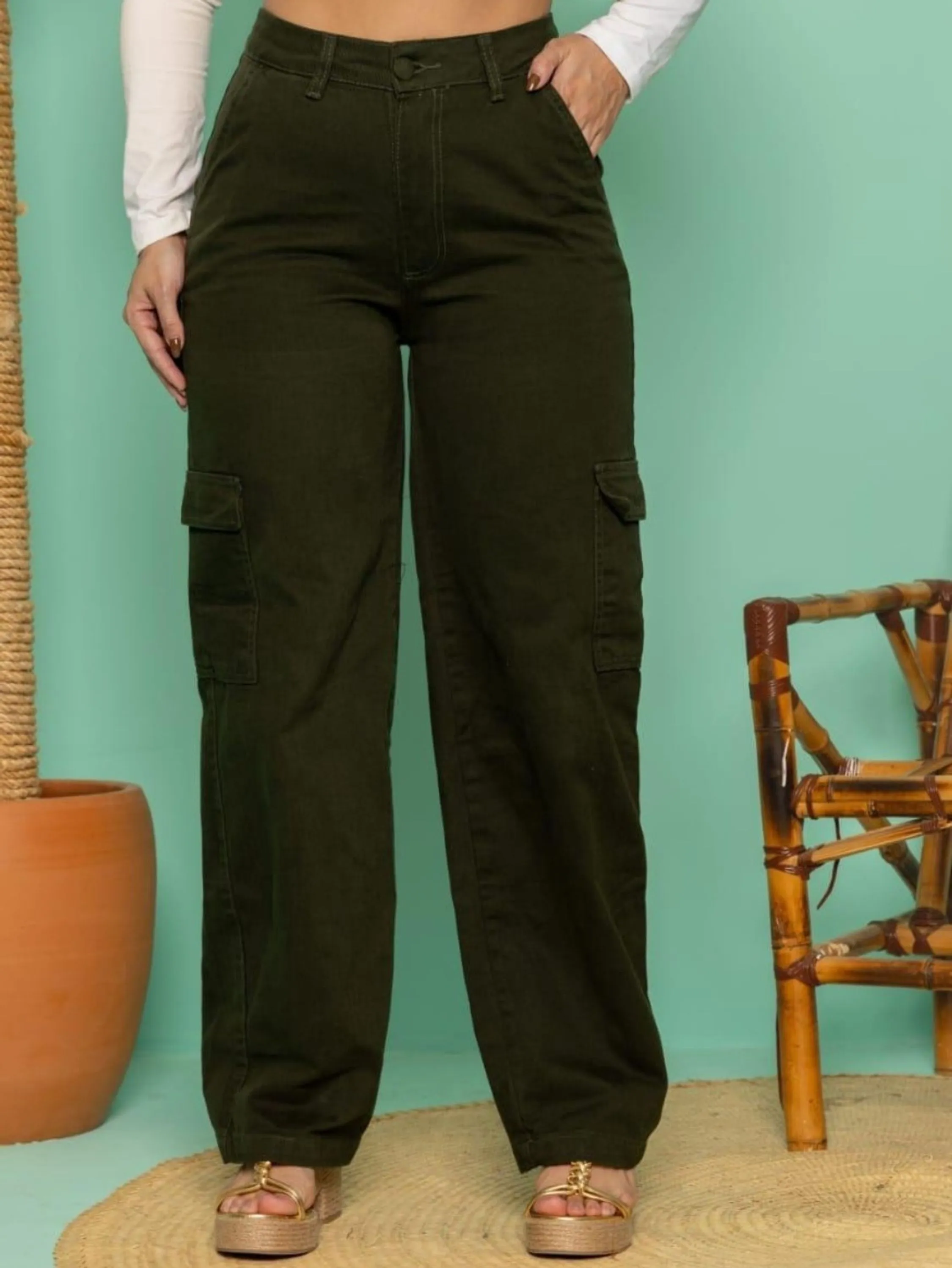 Calça cargo wide leg verde pantalona feminina