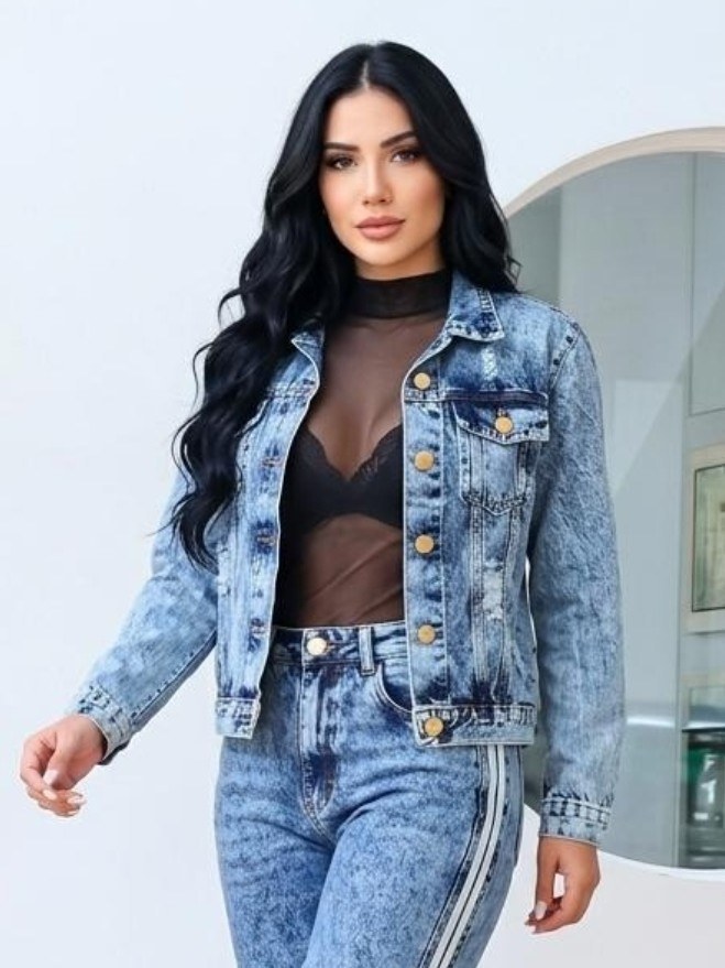 Jaqueta jeans marmarizada feminina