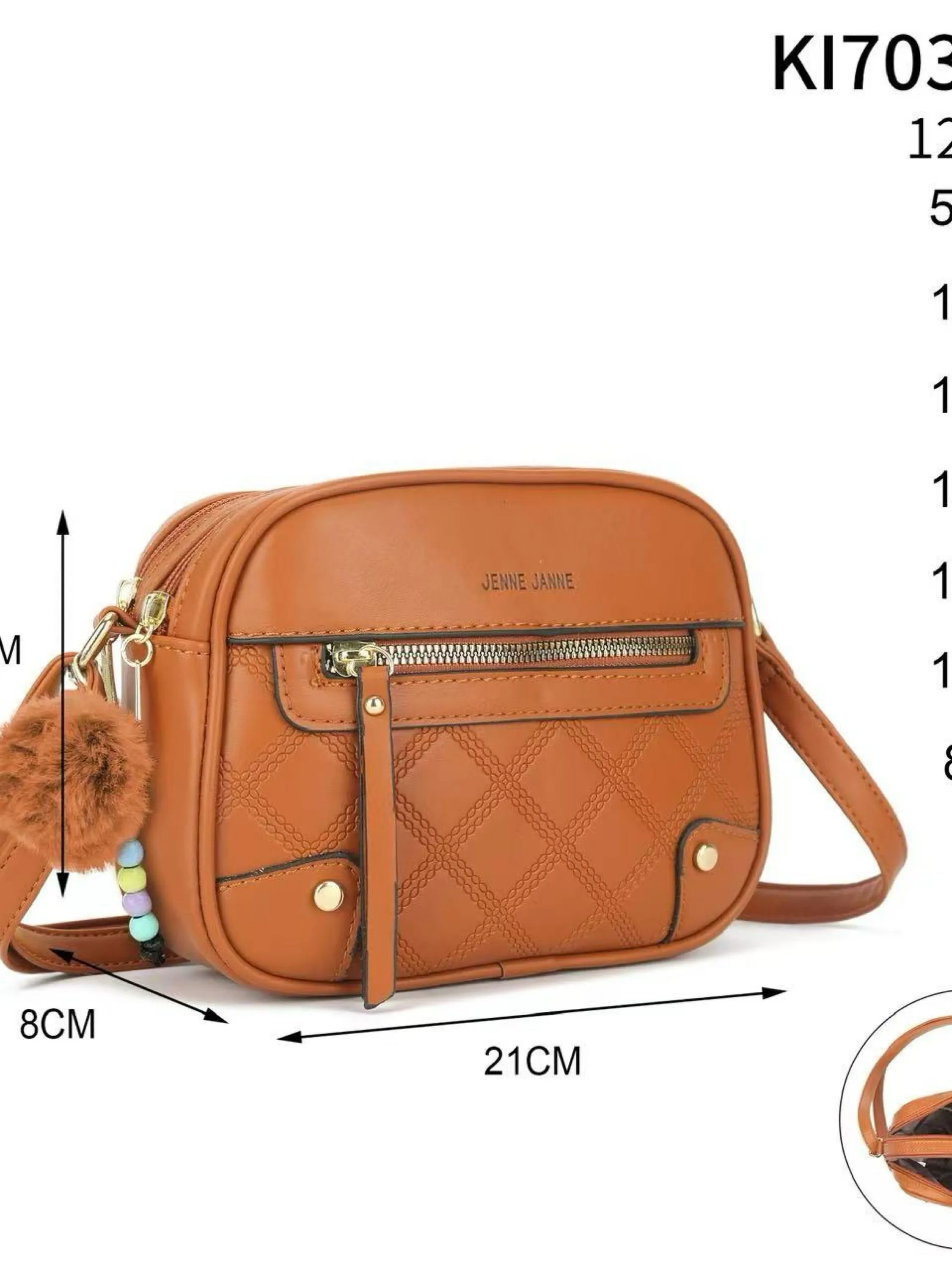 Bolsa transversal tem dois zíper de cima e com pompom