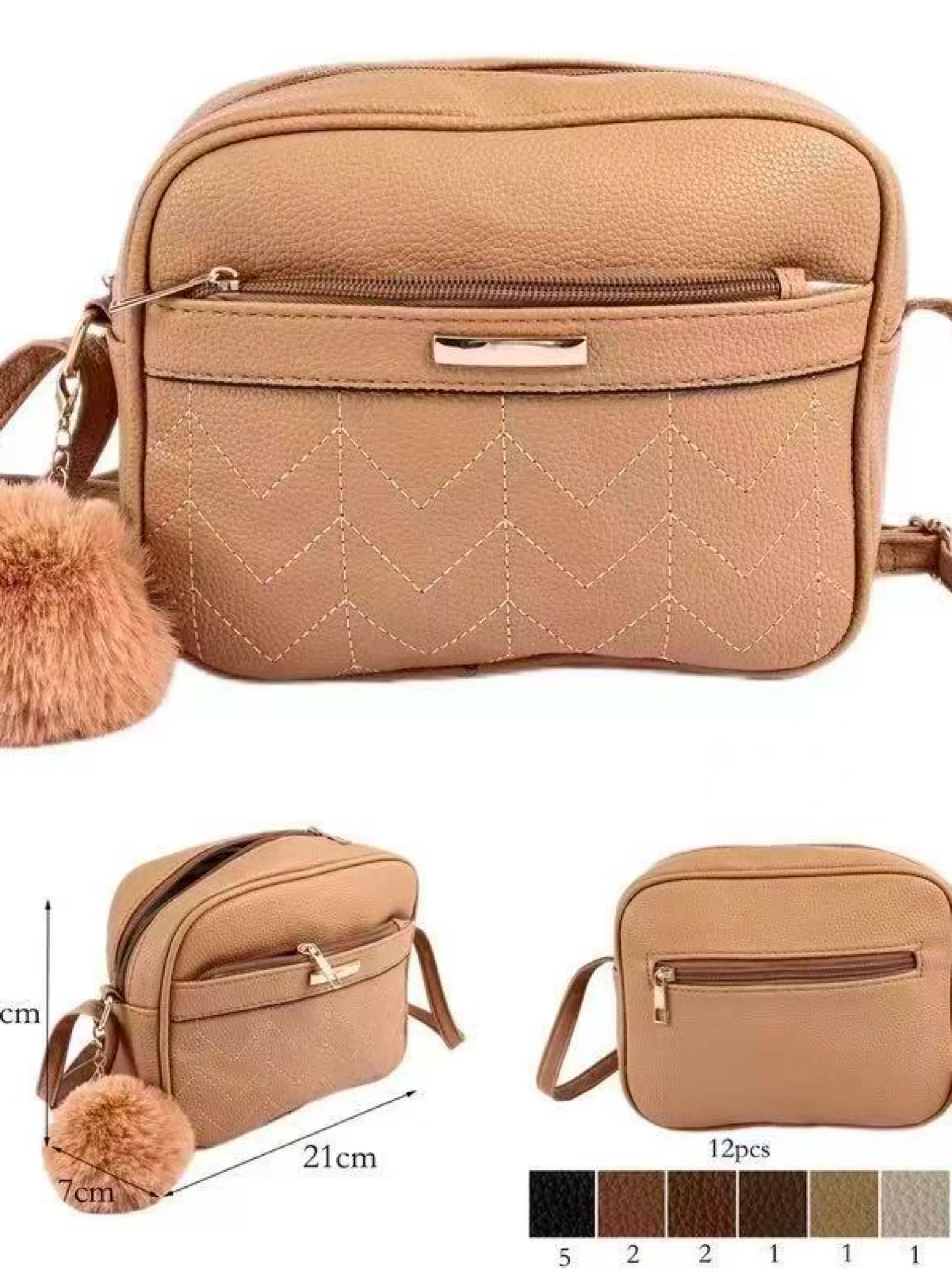 Bolsinha transversal com pompom CYC-2503