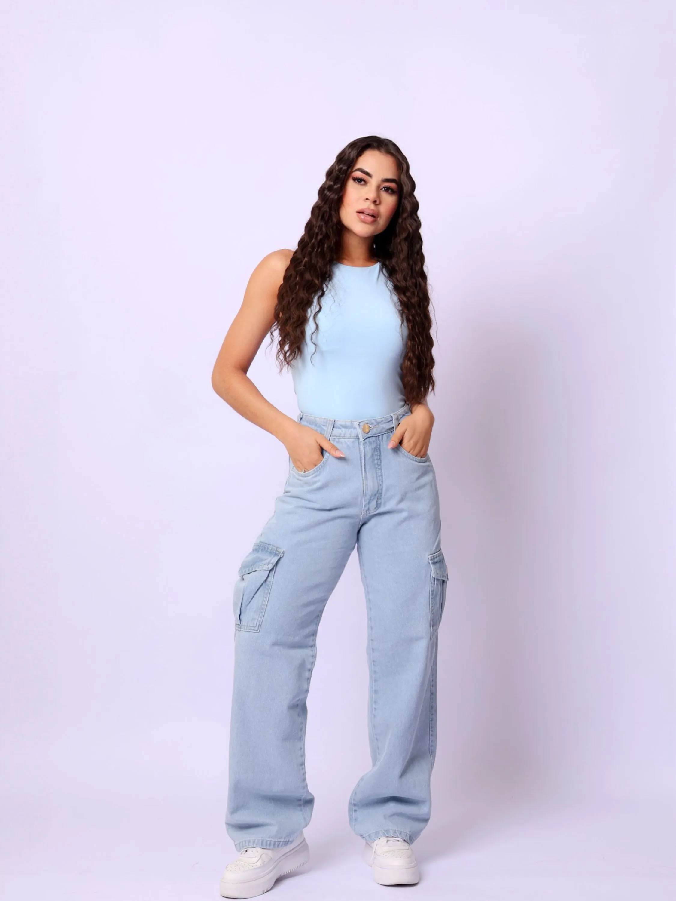 Calça wide leg cargo jeans feminina