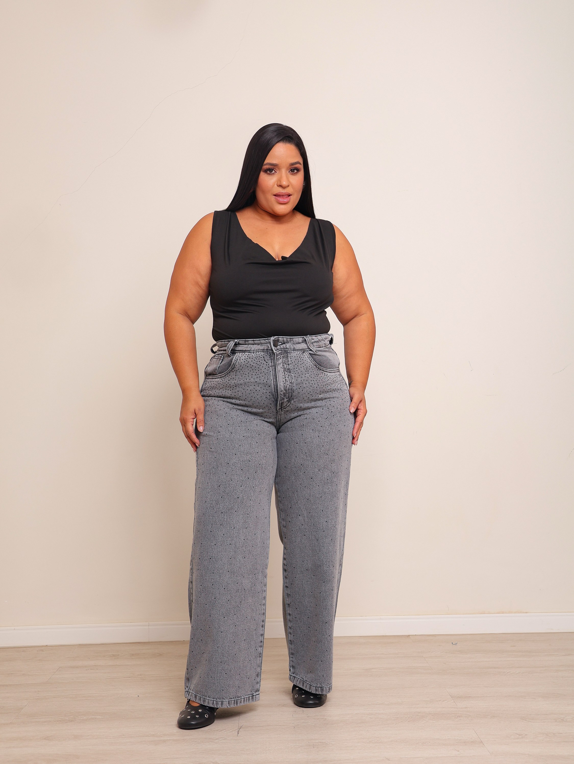 Calça wide leg jeans feminina plus size de strass