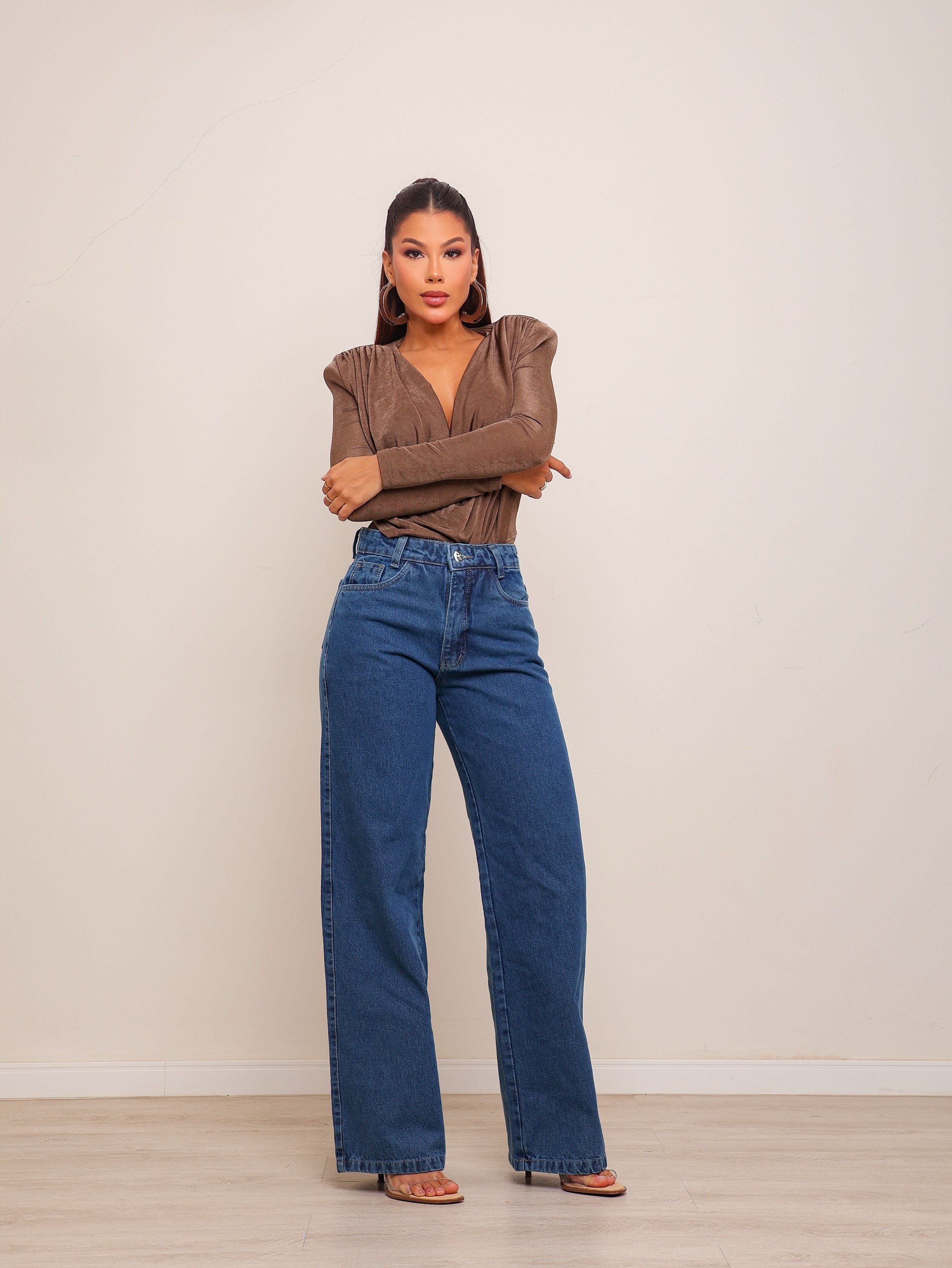Calça wide leg jeans feminina