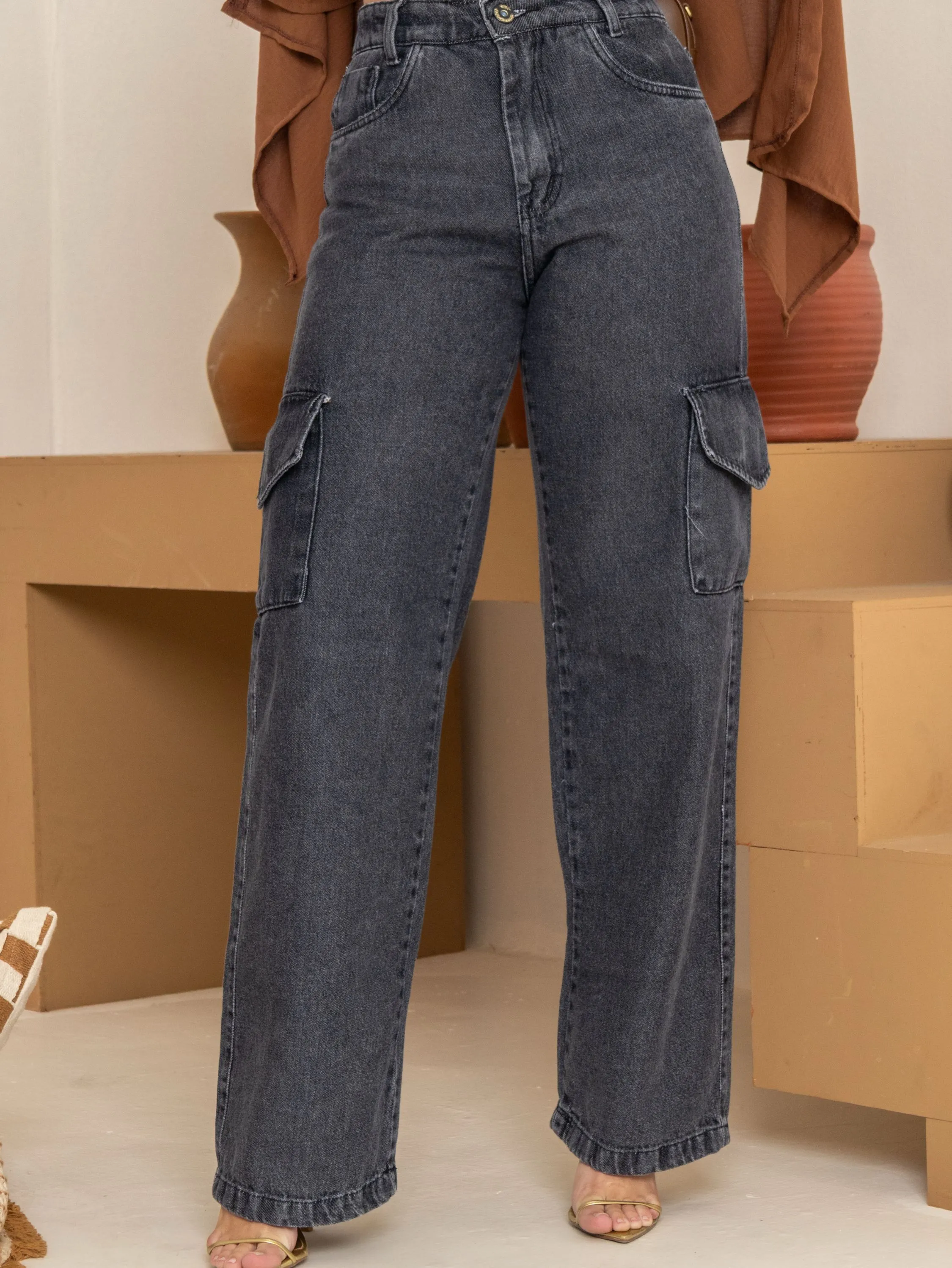 Calça wide leg cargo jeans feminina