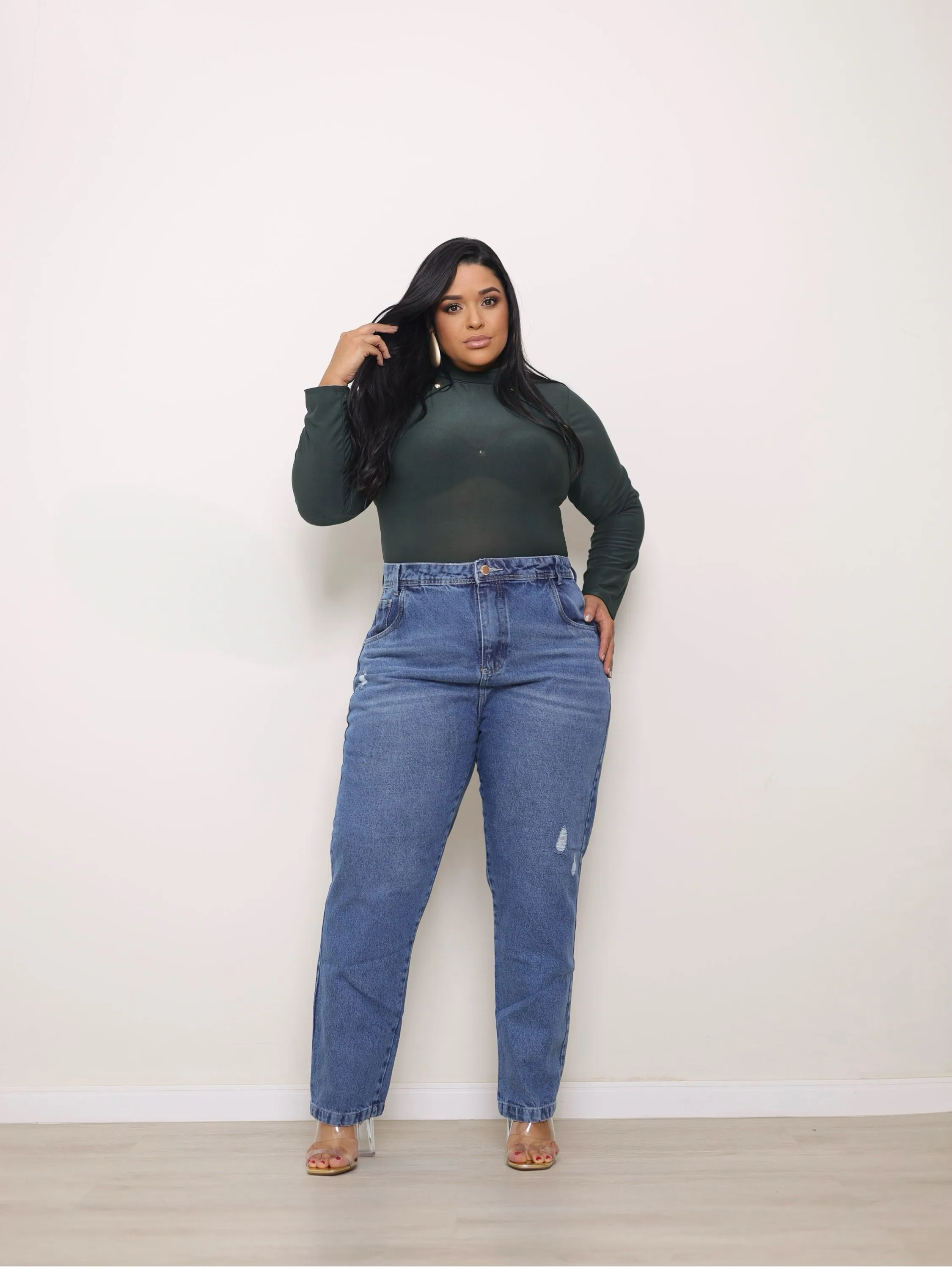 Calça Mom jeans feminina plus size