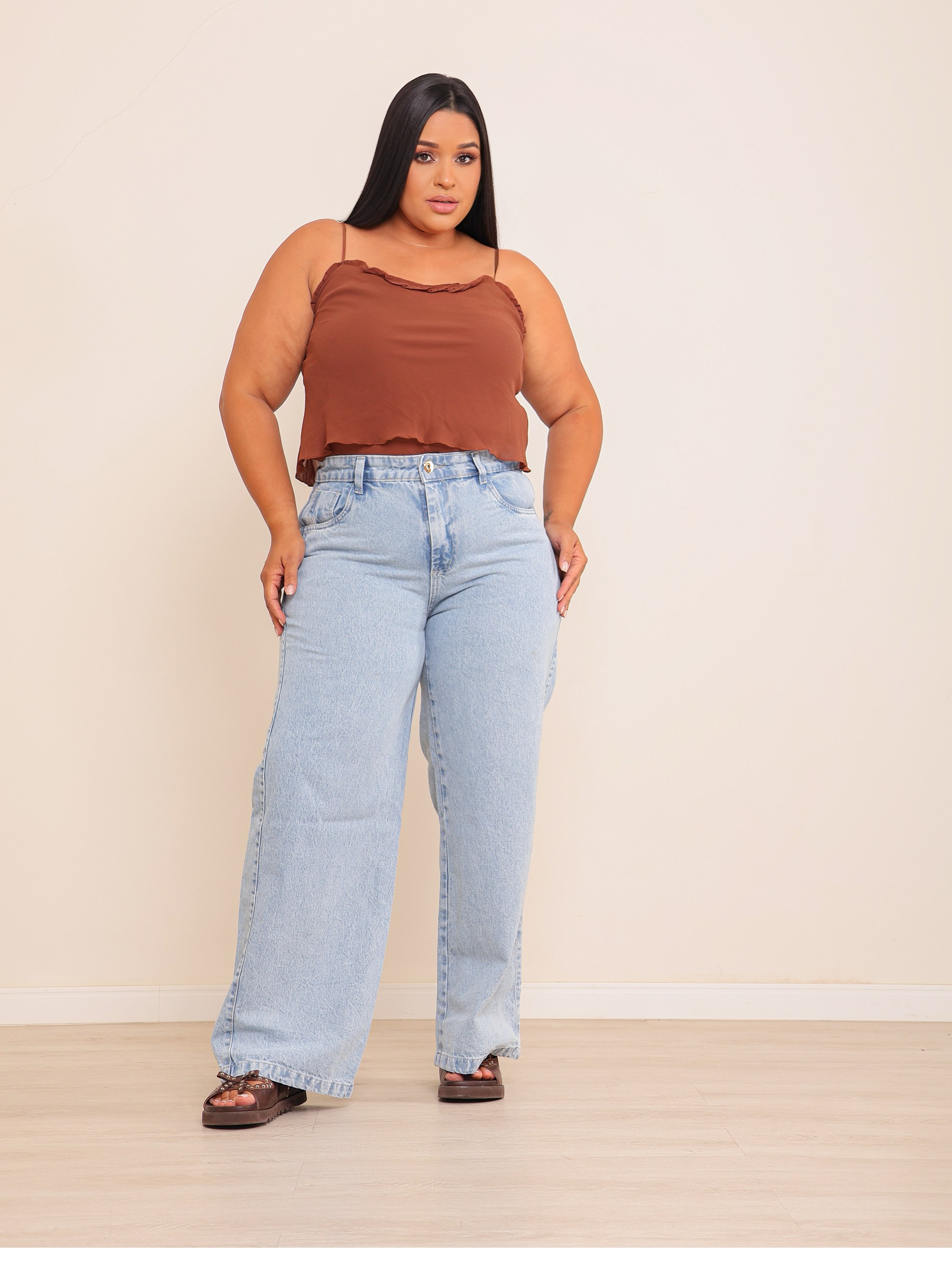 Calça wide leg jeans feminina plus size
