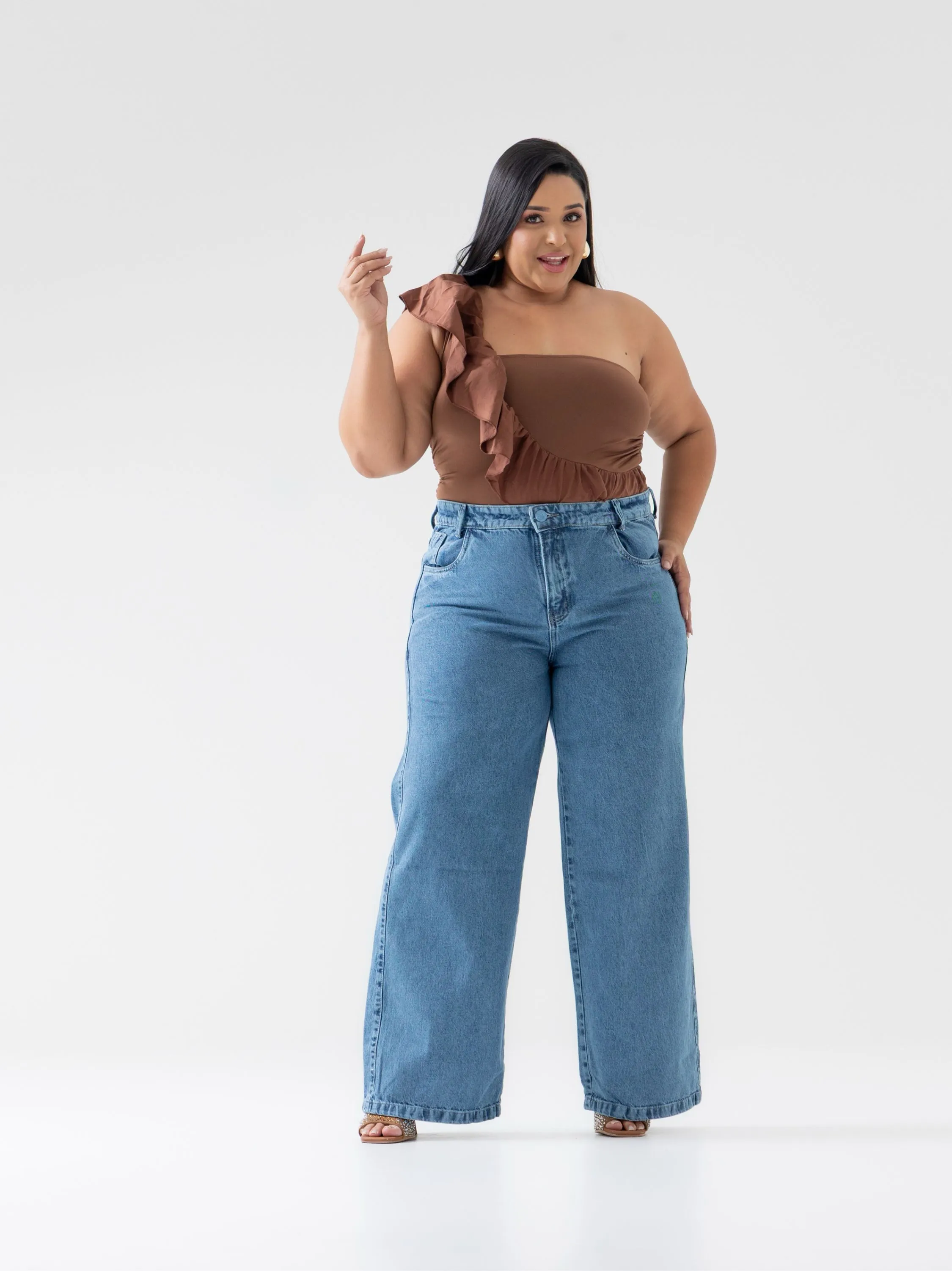Calça wide leg jeans feminina plus size