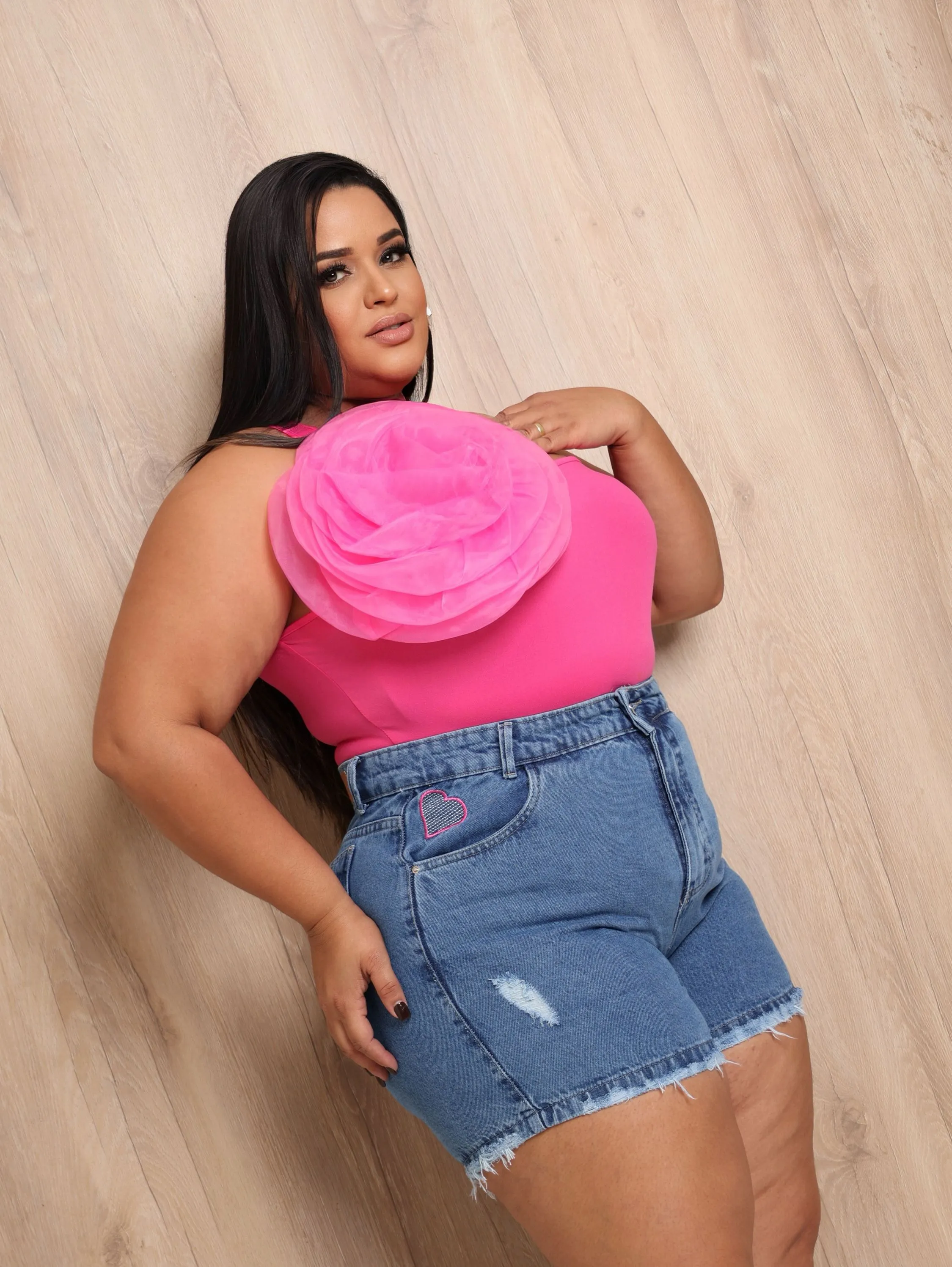 Short jeans feminino plus size