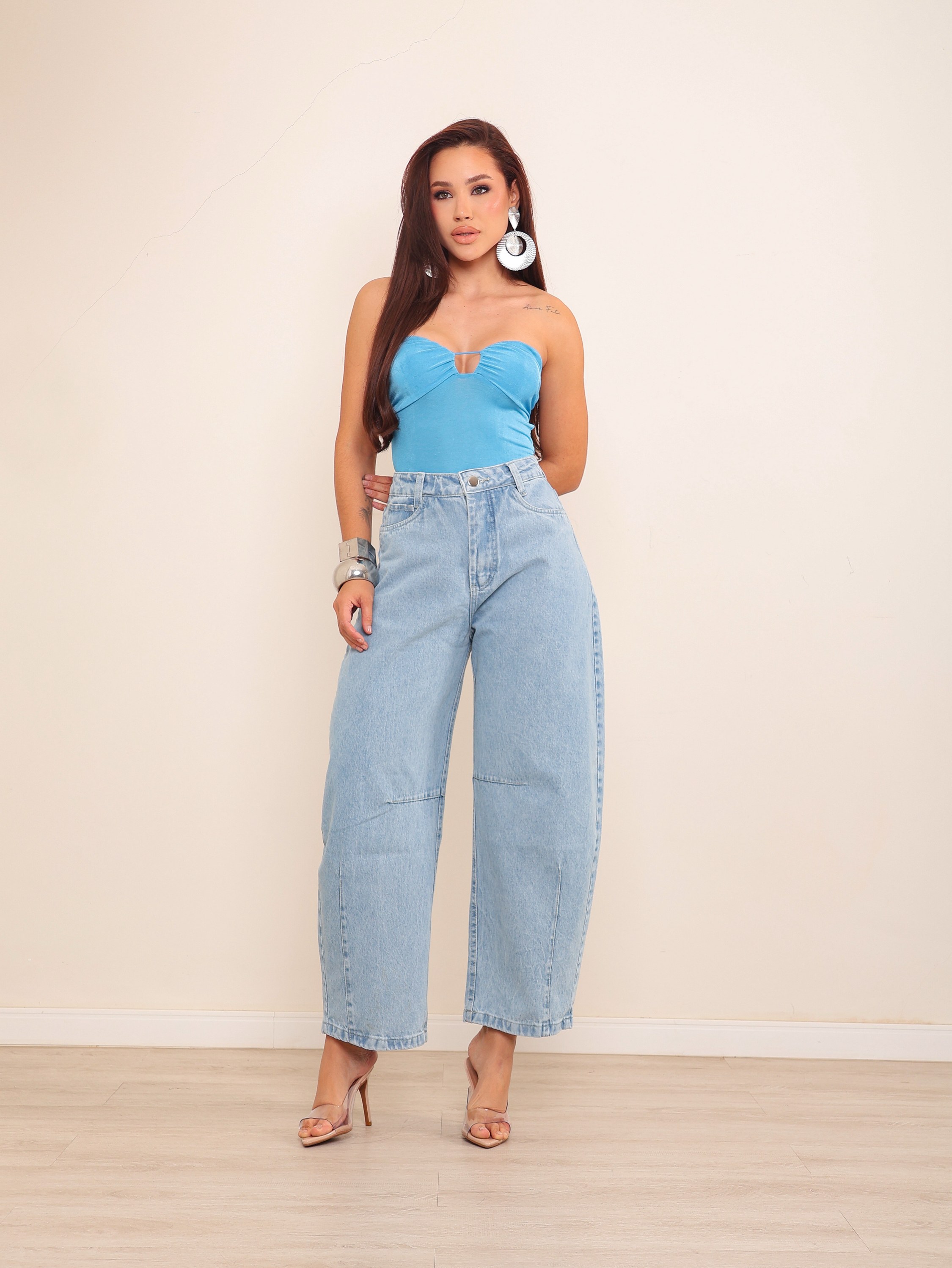 Calça wide leg balão jeans feminina