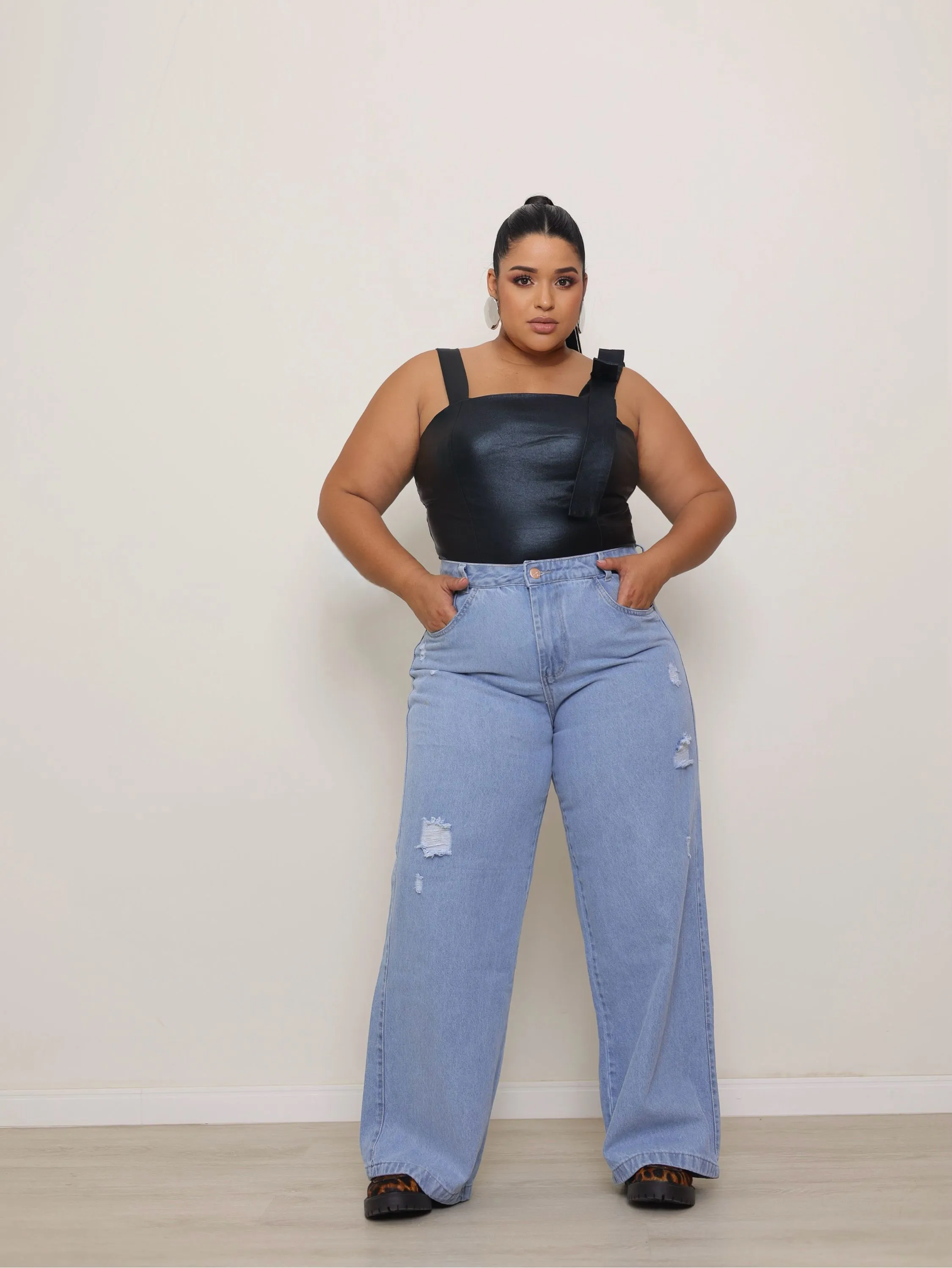 Calça wide leg jeans feminina plus size