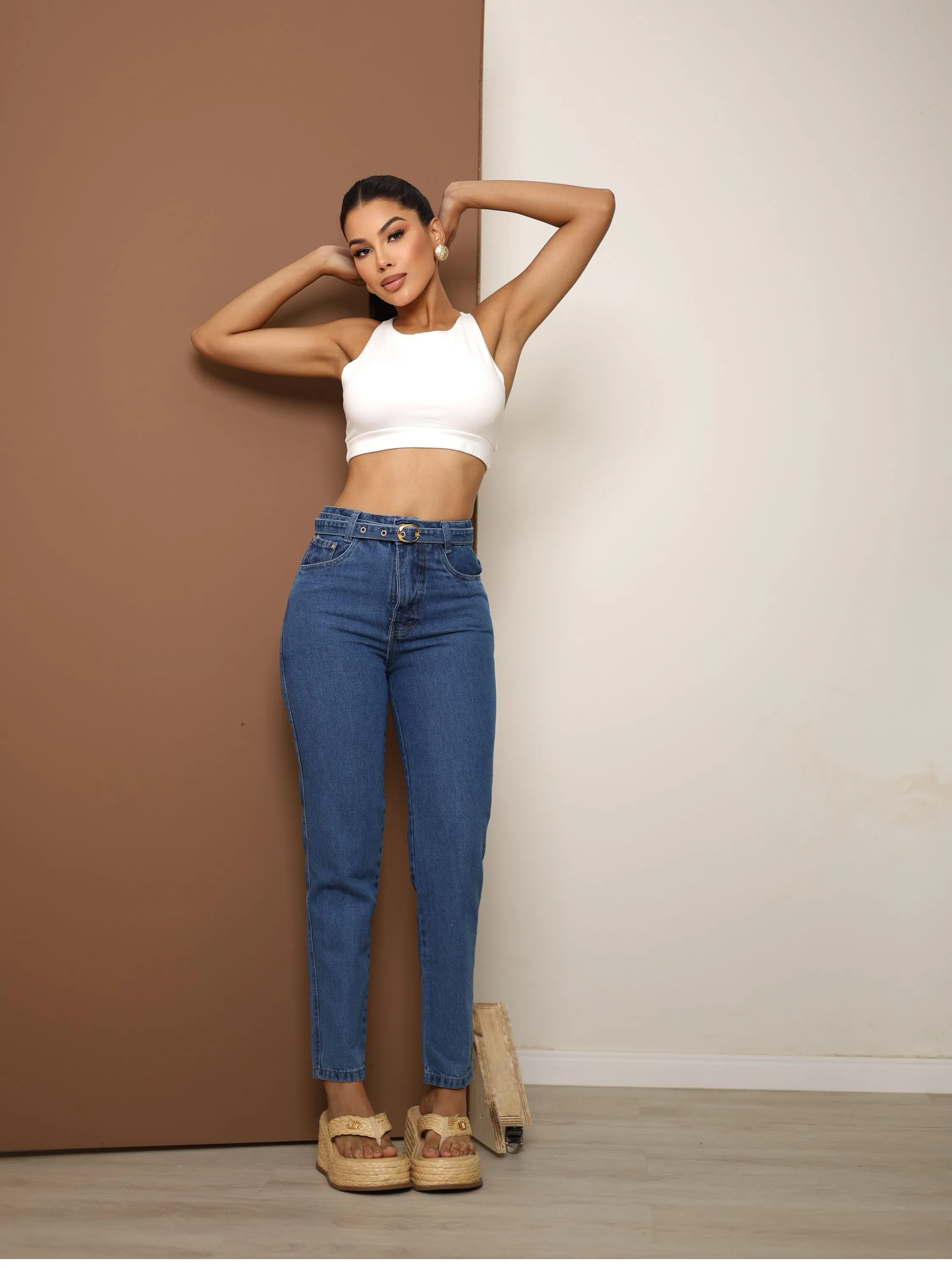 Calça Mom jeans feminina