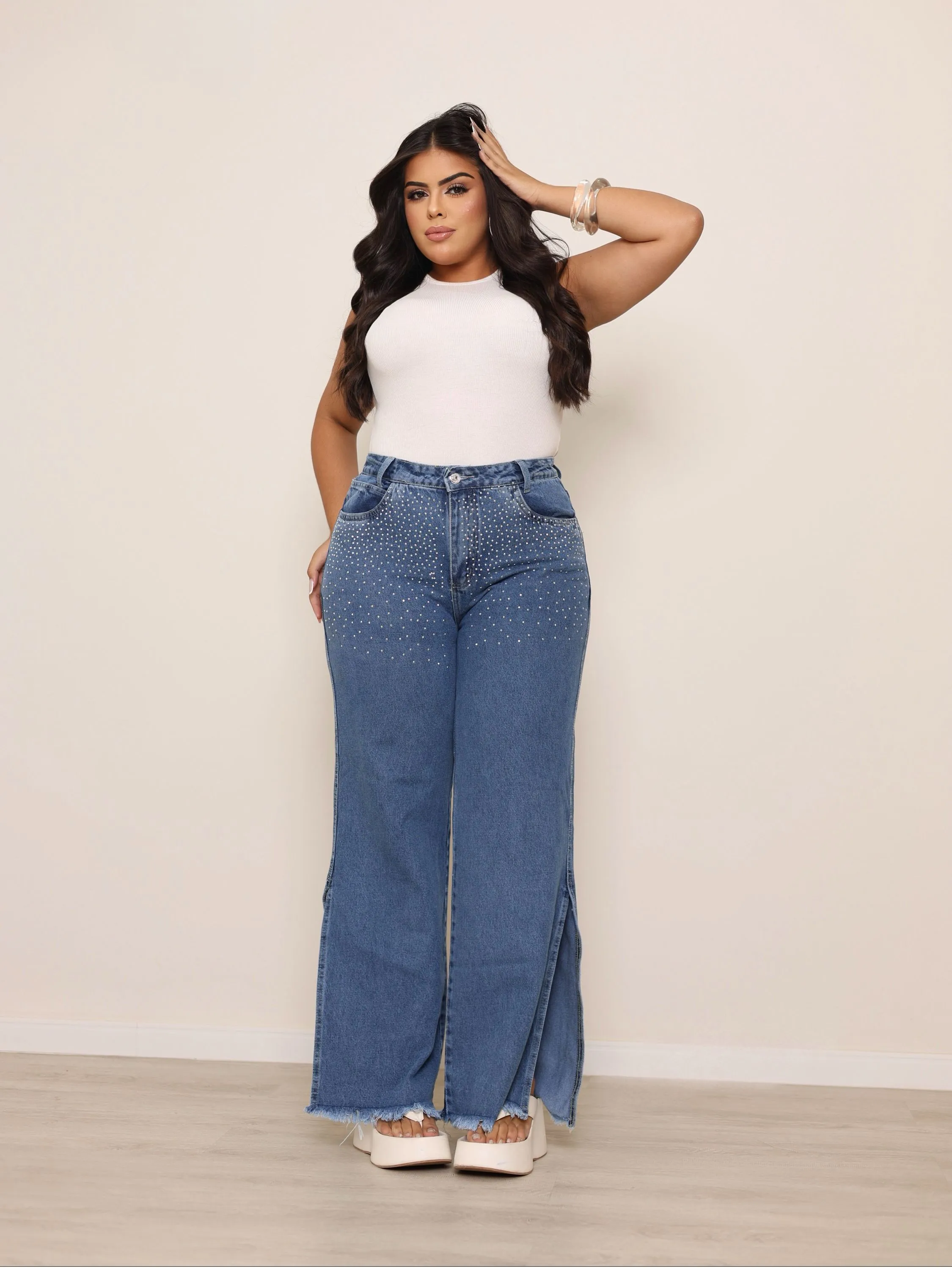 Calça wide leg jeans feminina plus size de strass