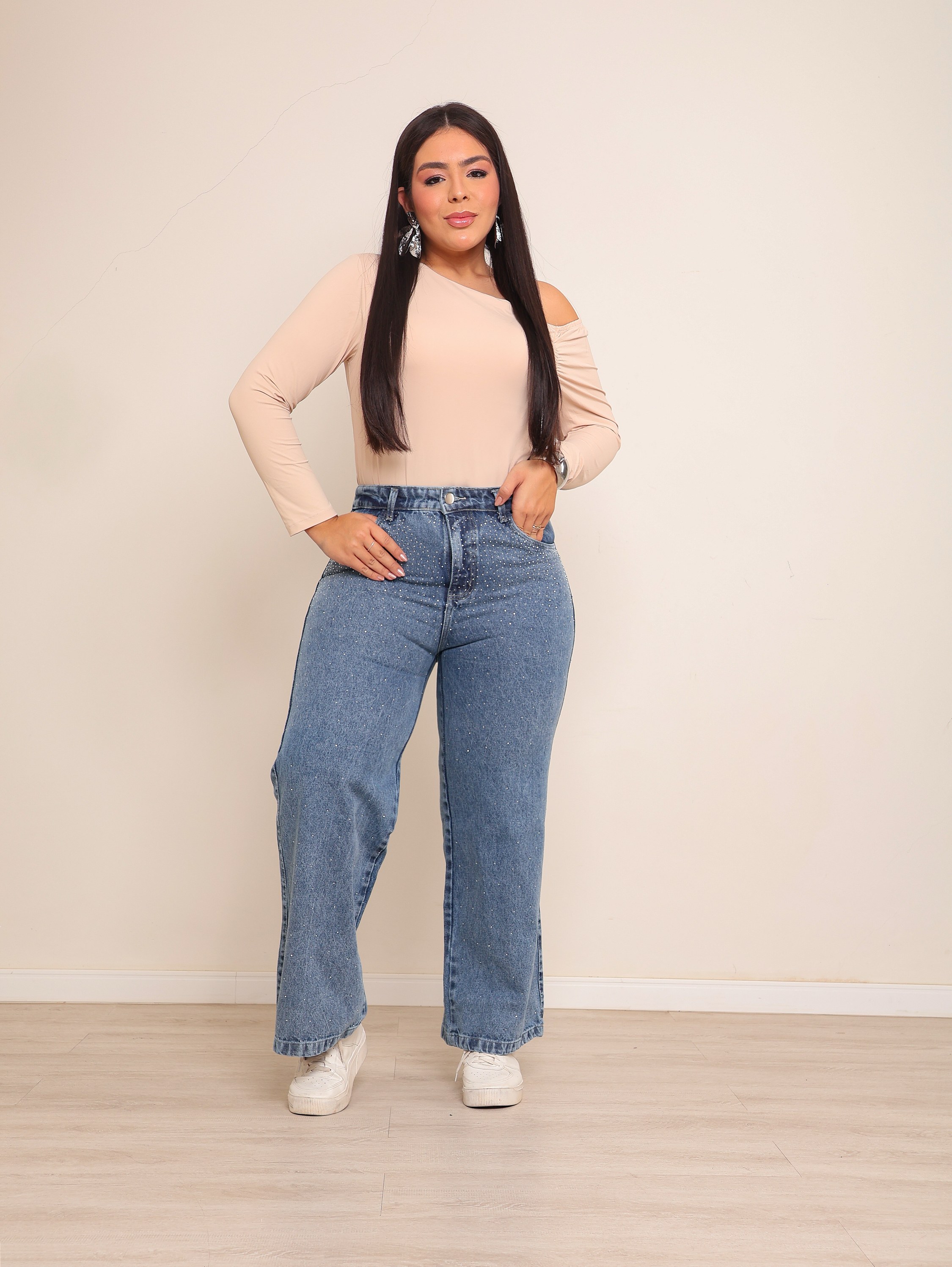 Calça wide leg jeans feminina plus size de strass