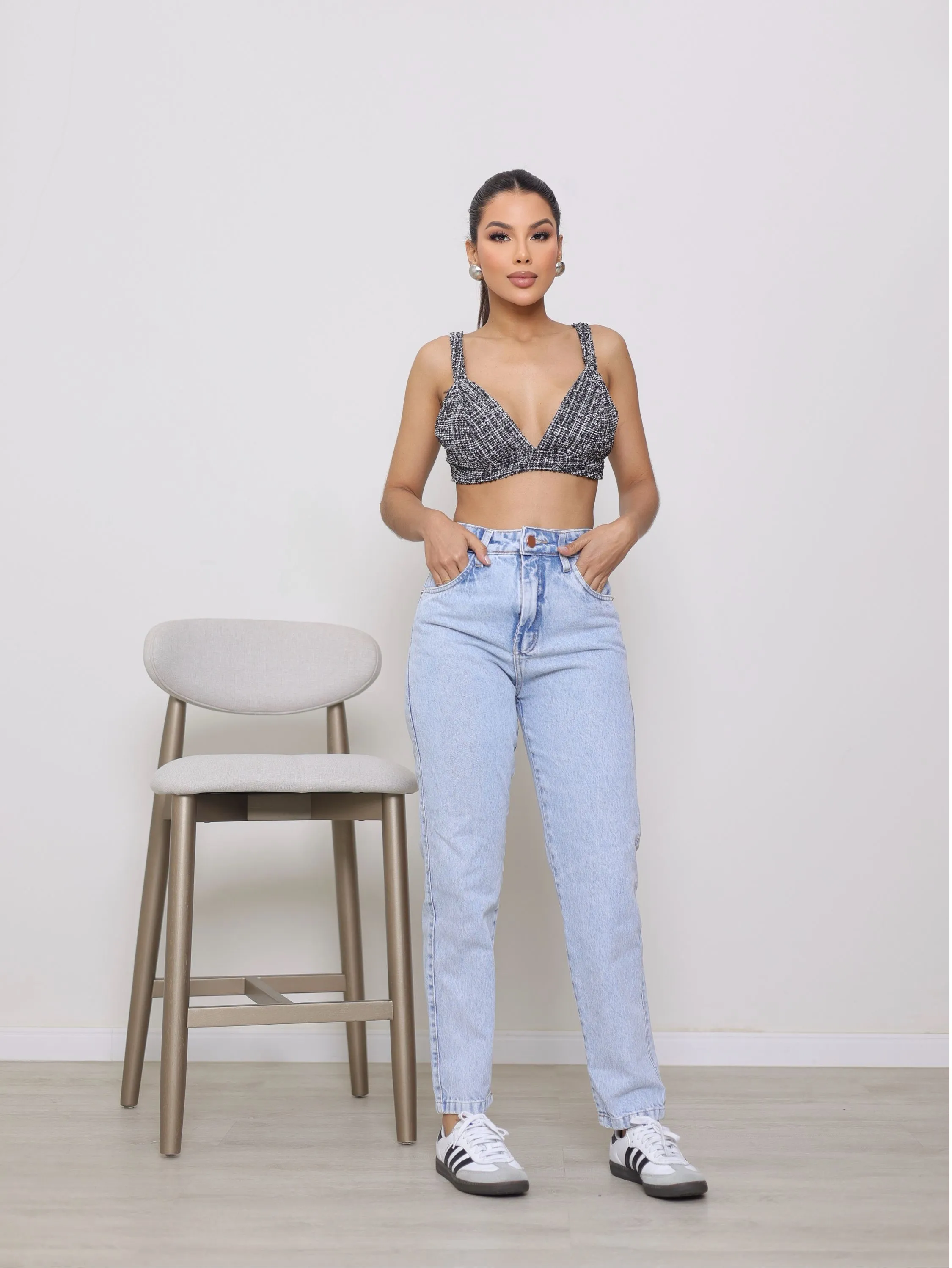 Calça mom jeans feminina