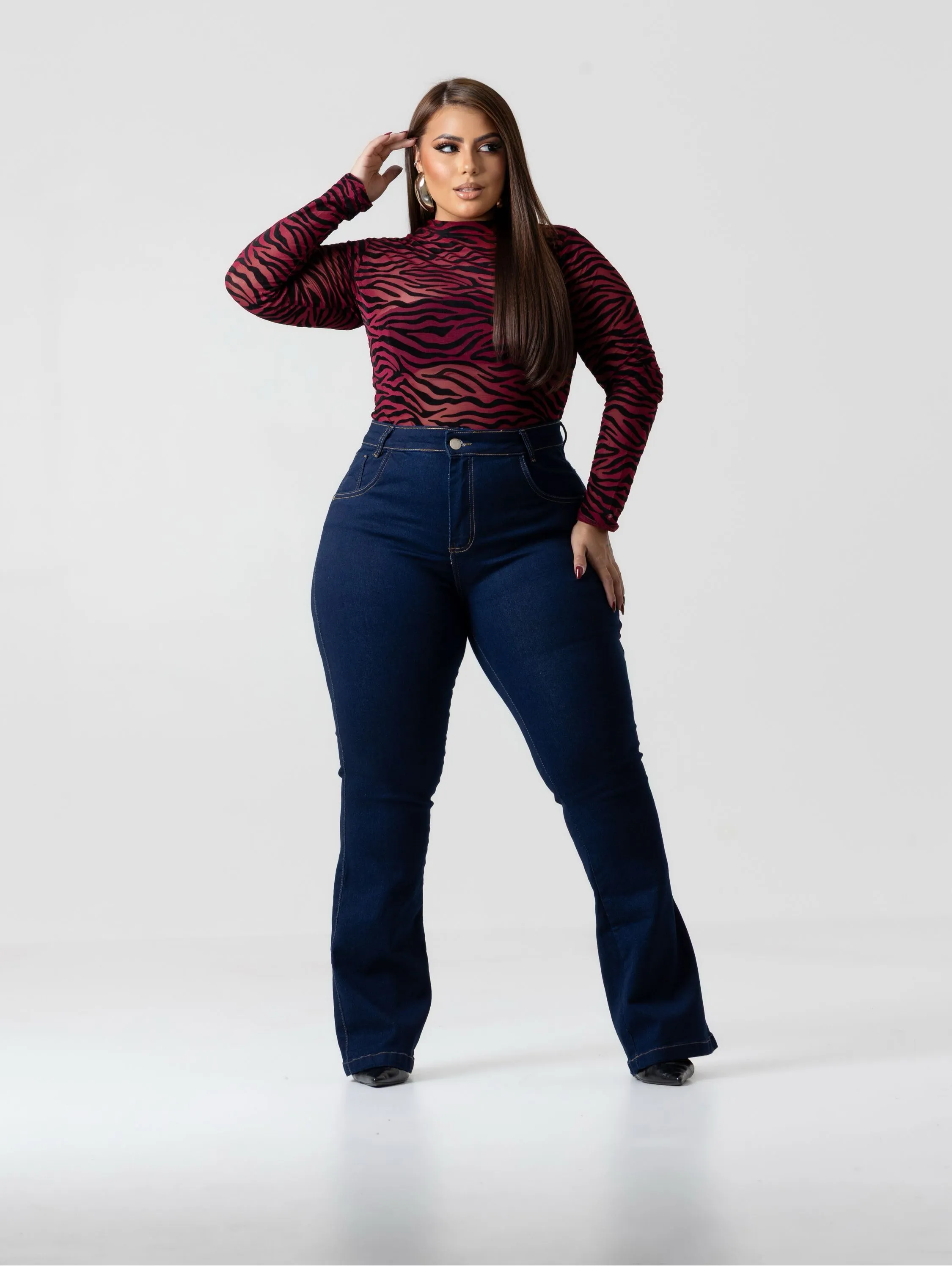 Calça flare jeans feminina plus size