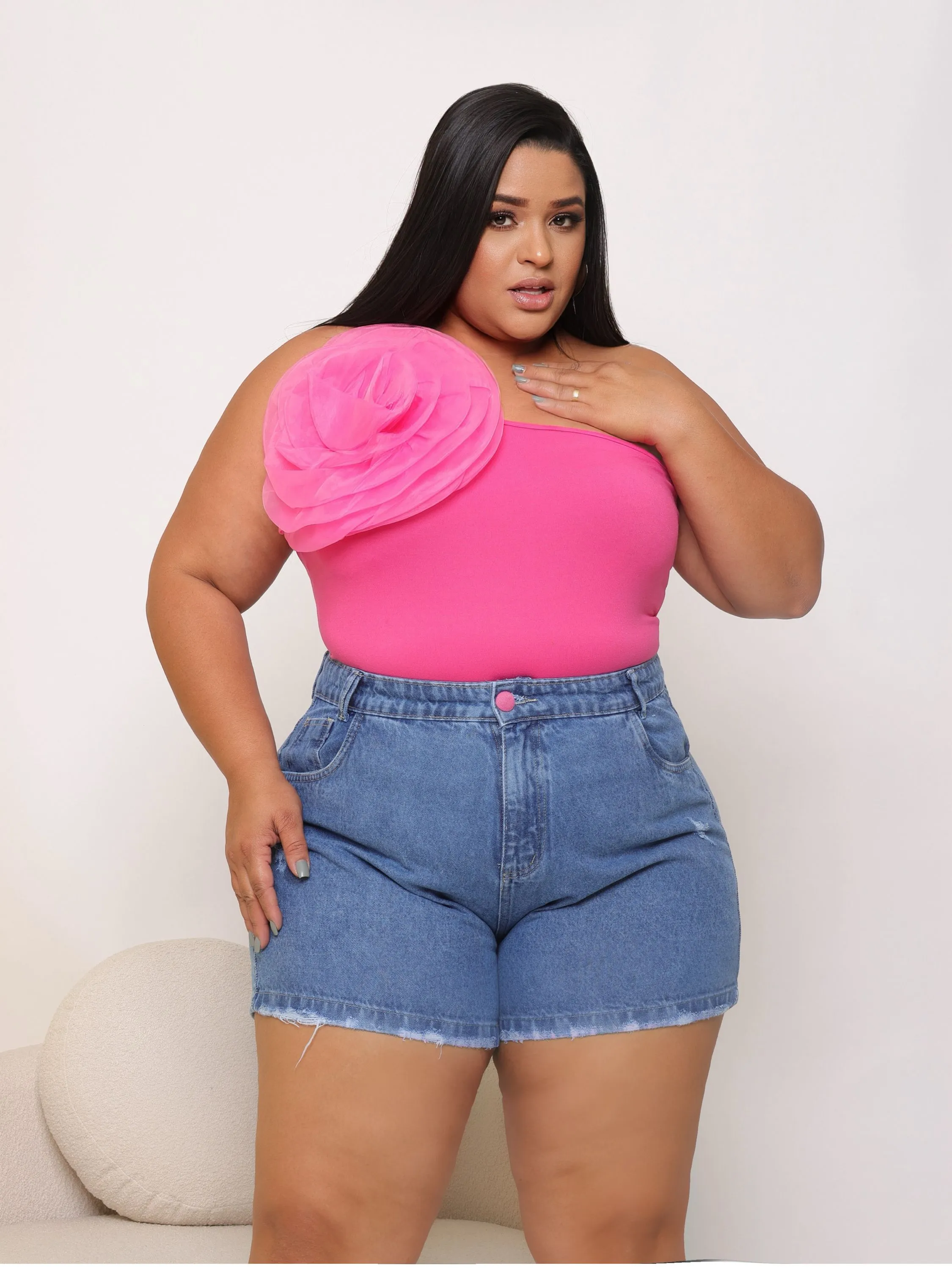 Short jeans feminino plus size