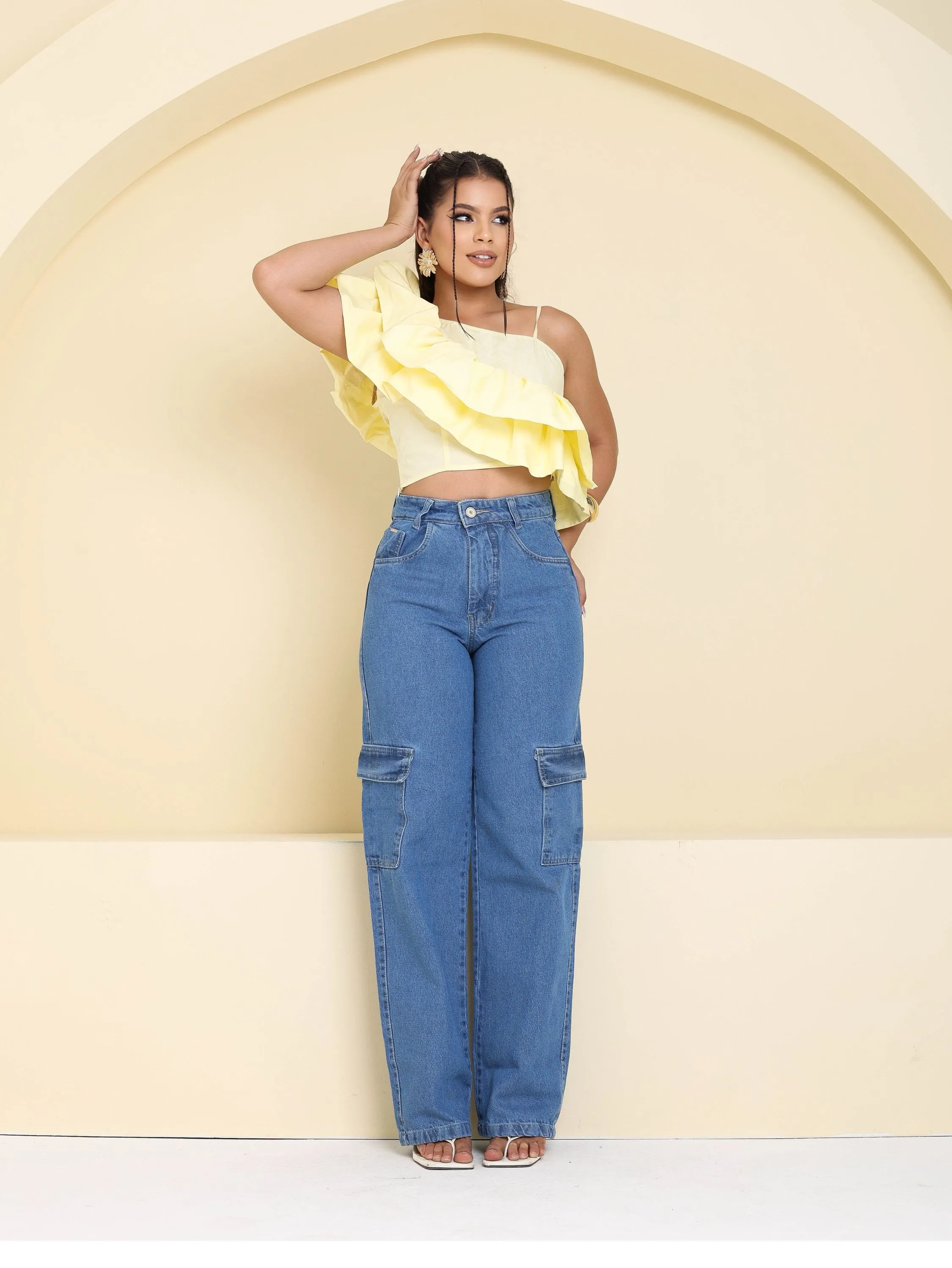 Calça wide leg cargo jeans feminina